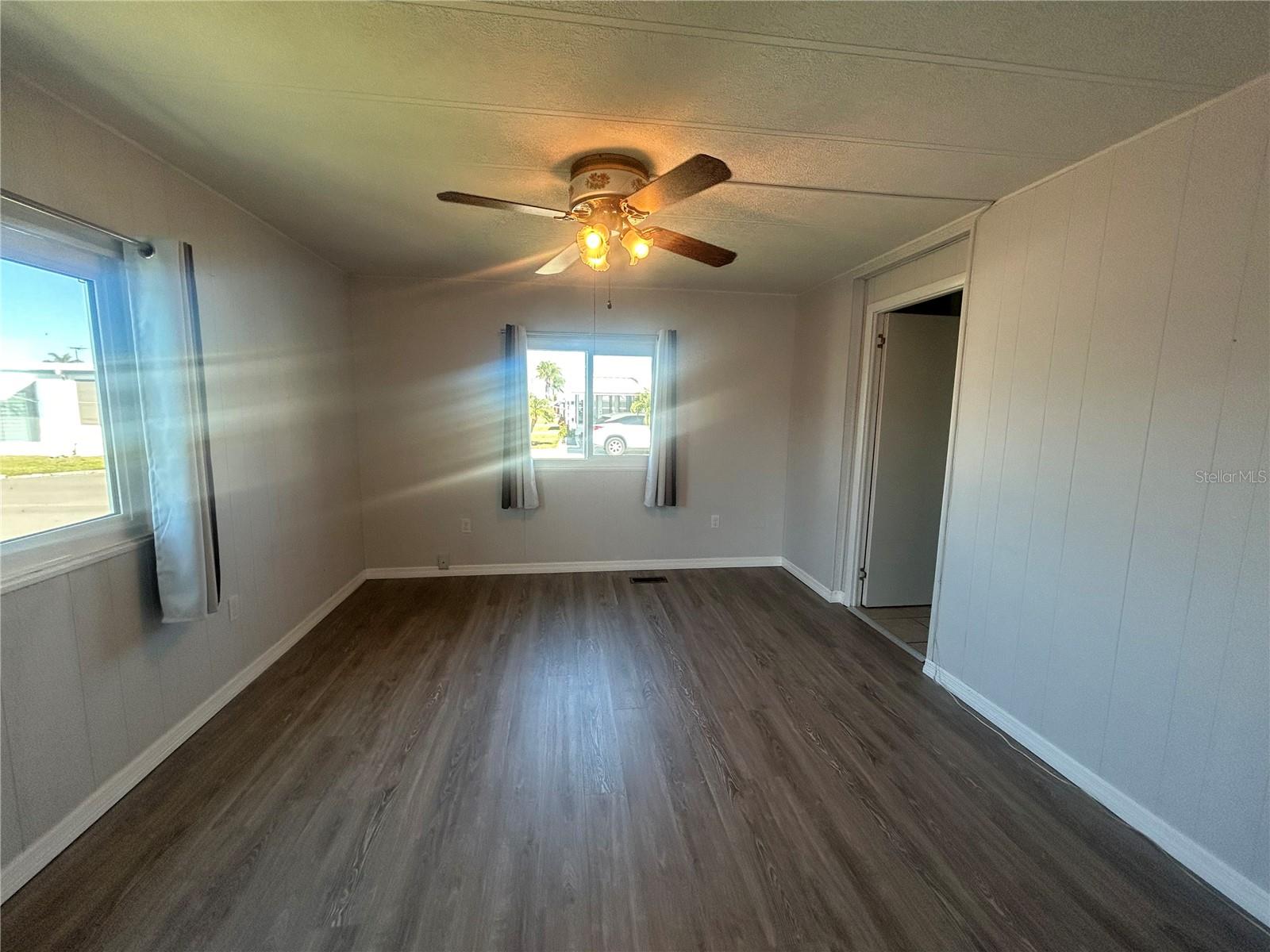 Image 22 of 64 For 3852 Bywater Drive