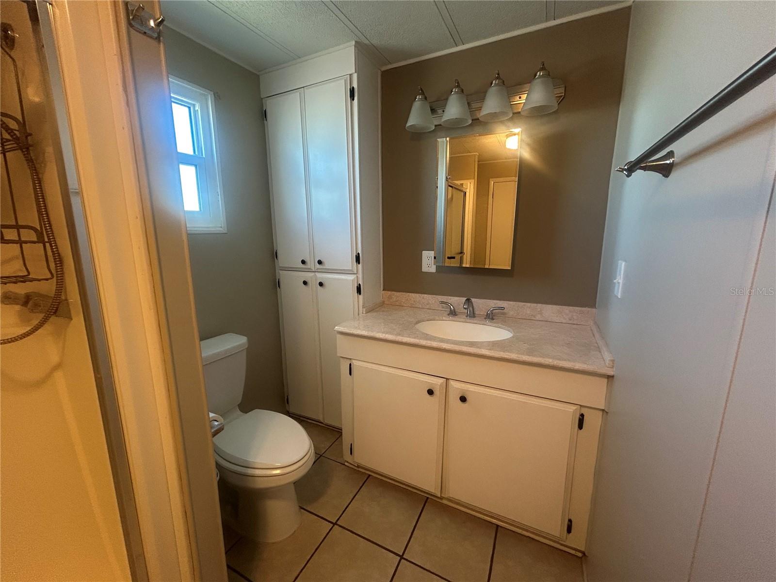 Image 26 of 64 For 3852 Bywater Drive