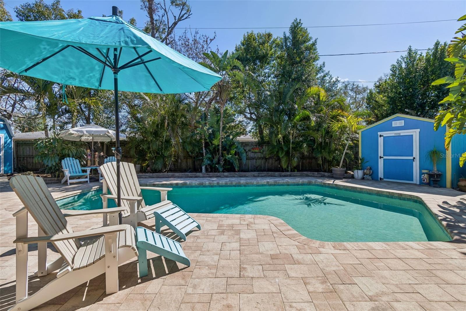 Listing photo id 17 for 1567 Bonair Street