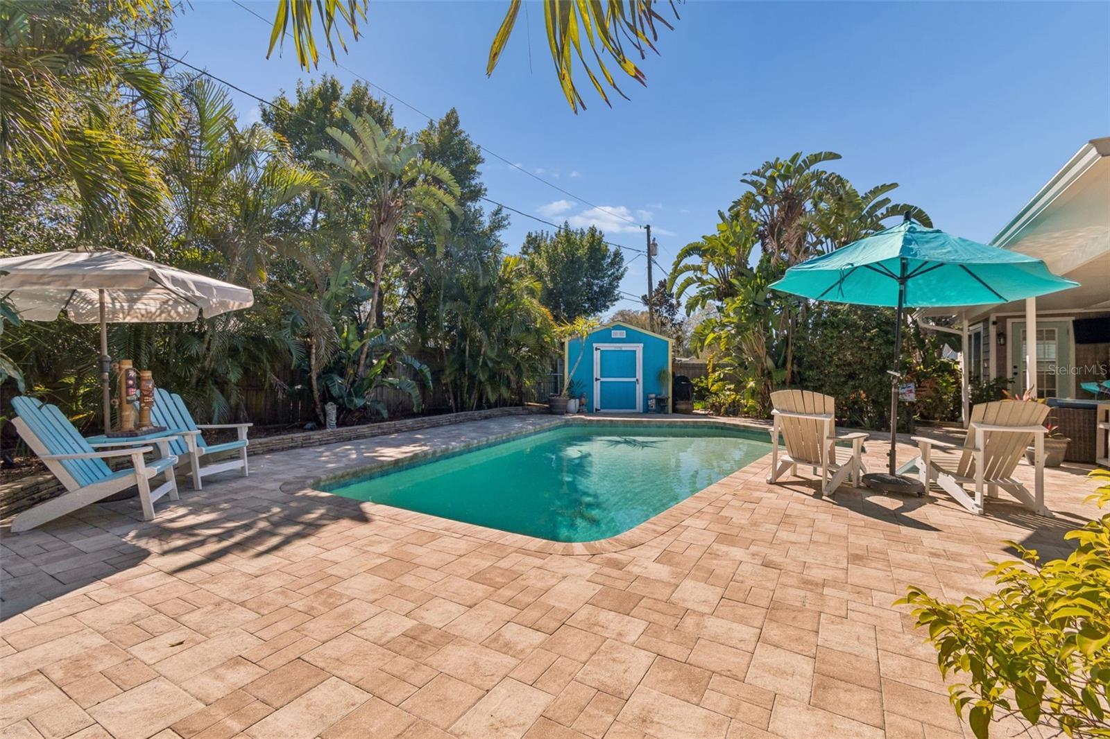 Listing photo id 20 for 1567 Bonair Street