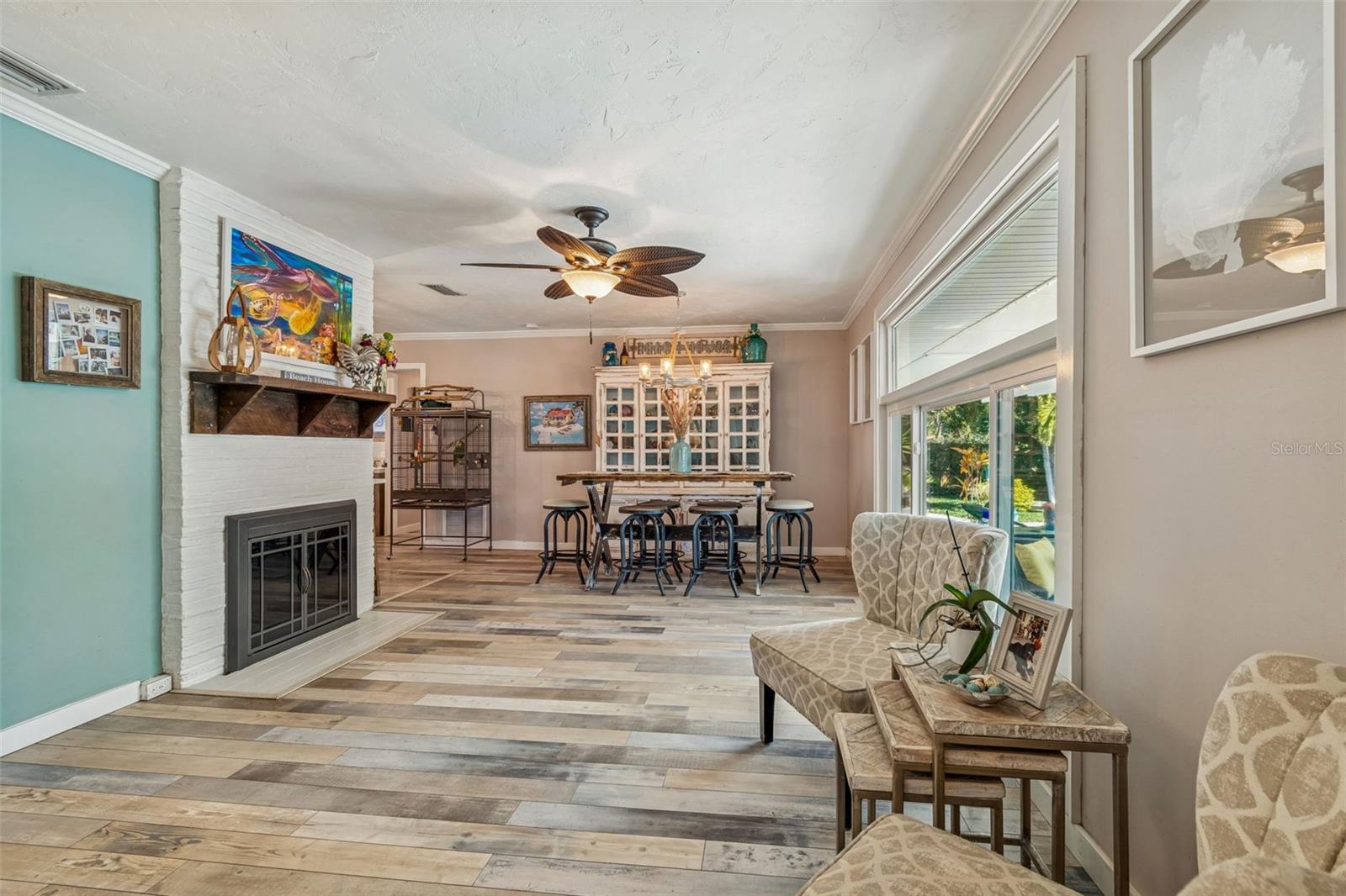 Listing photo id 6 for 1567 Bonair Street