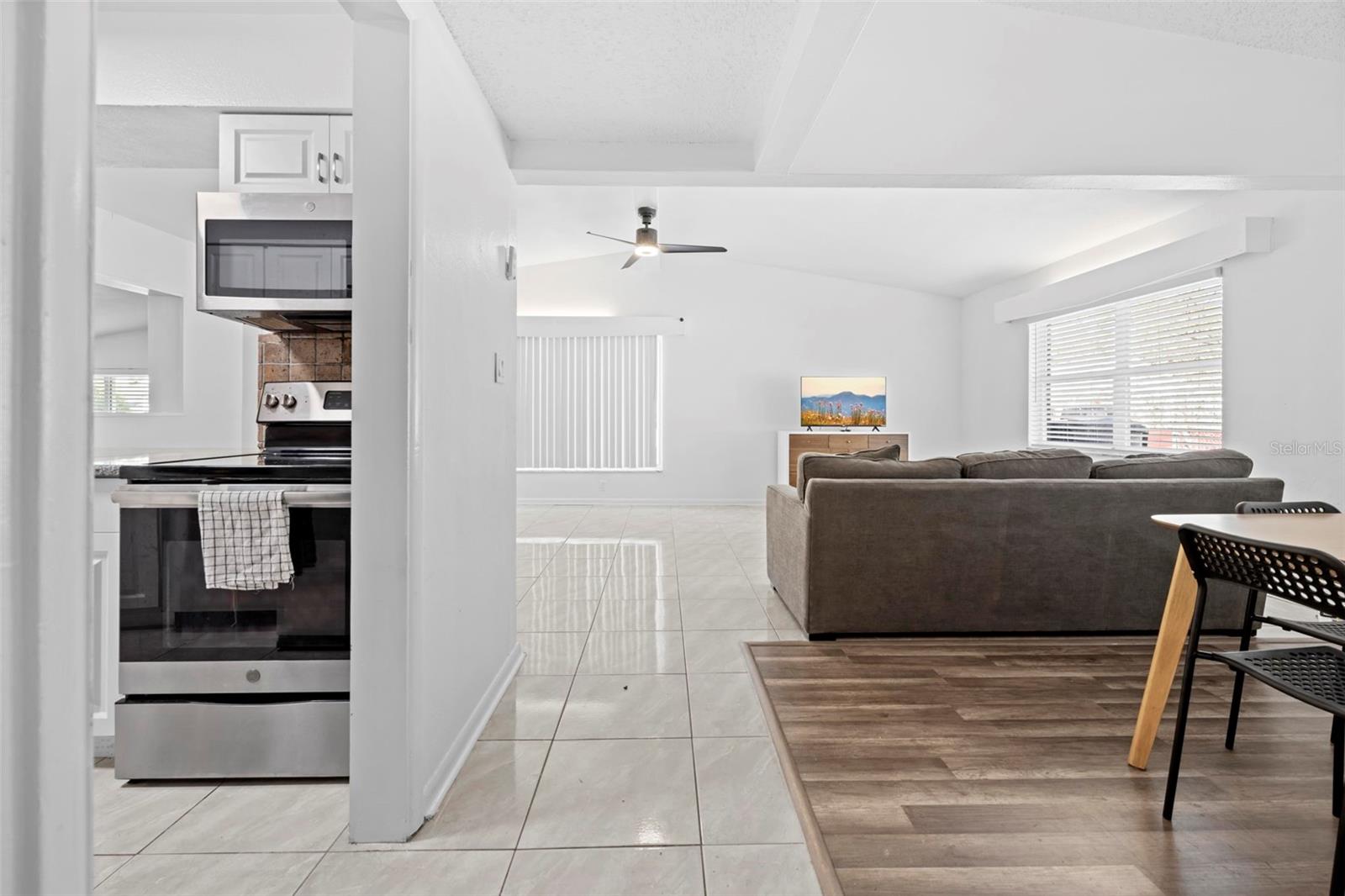 Image 12 of 35 For 6307 Julie Street