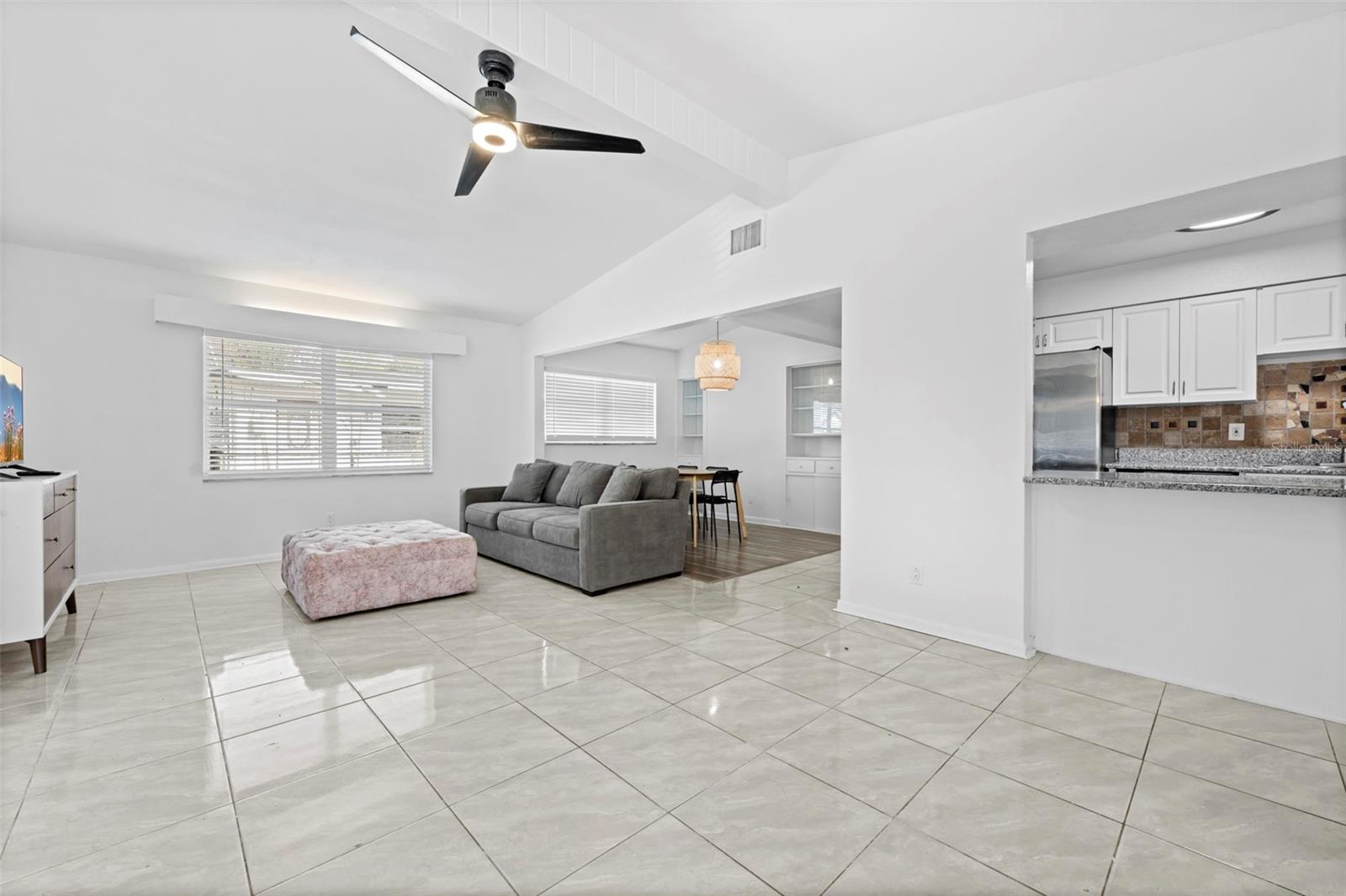 Image 6 of 35 For 6307 Julie Street