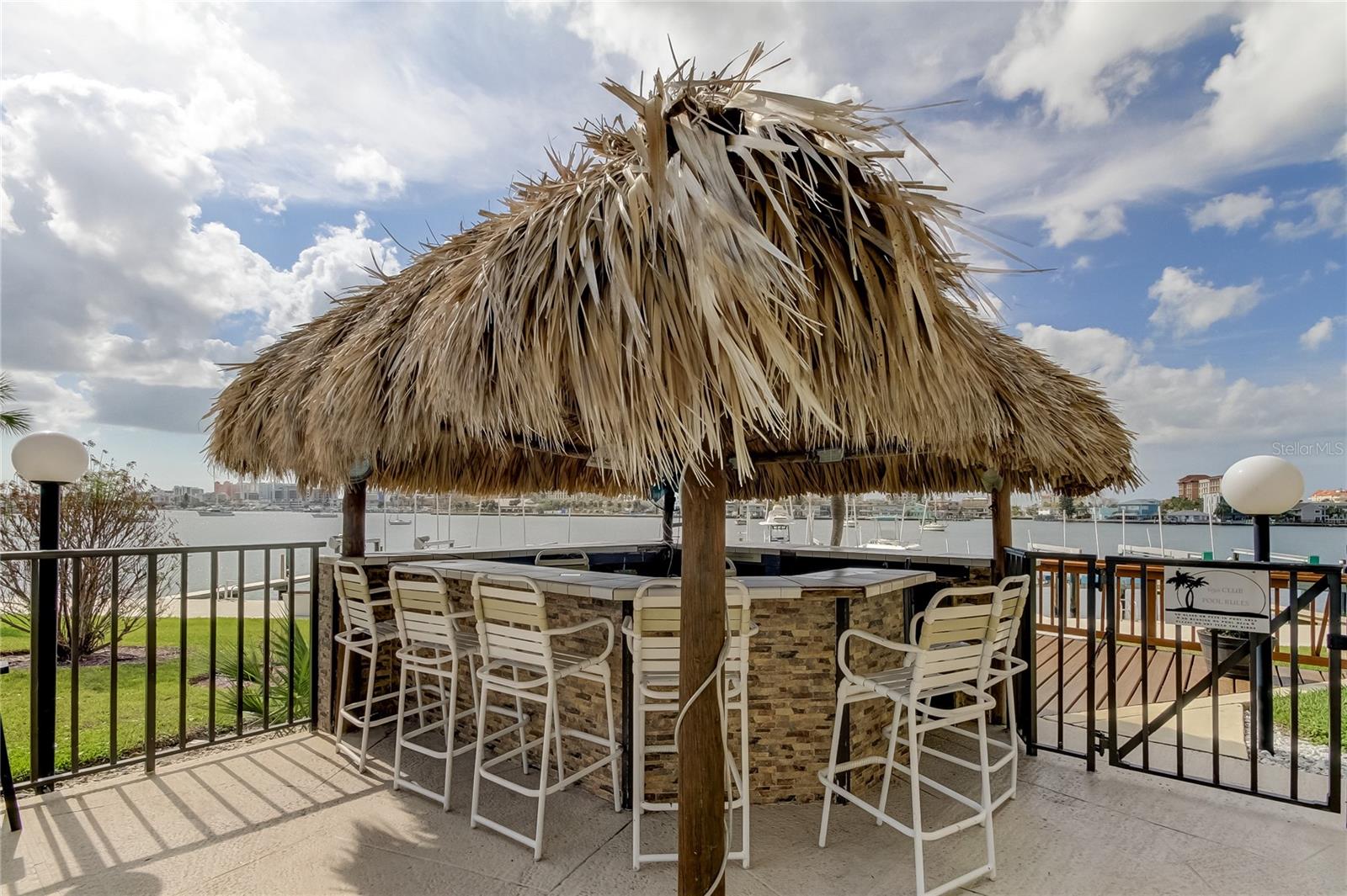 Image 36 of 44 For 650 Island Way 206