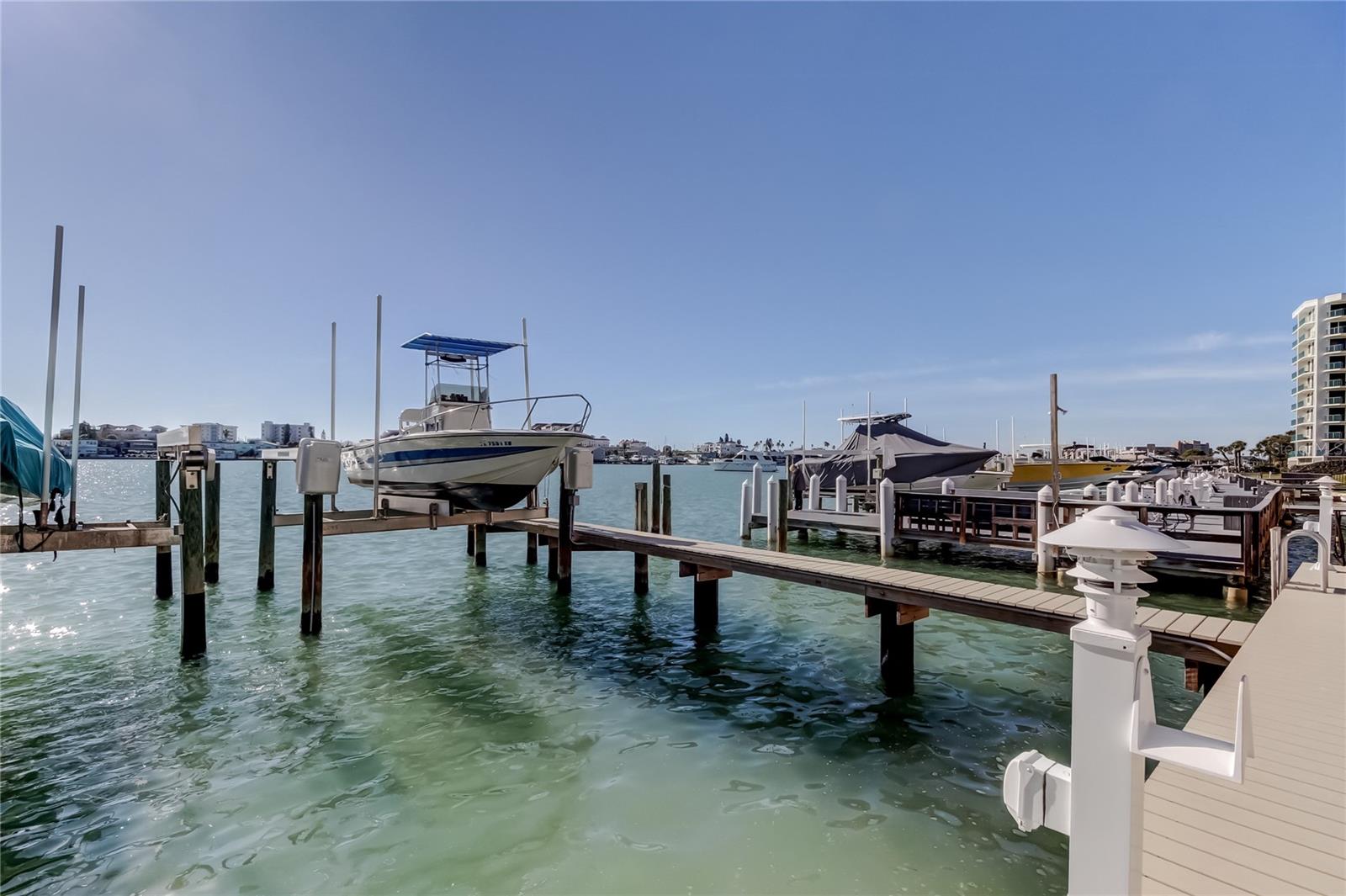 Image 43 of 44 For 650 Island Way 206