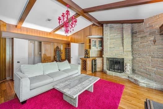 Image 35 of 94 For 2390 Kent Place