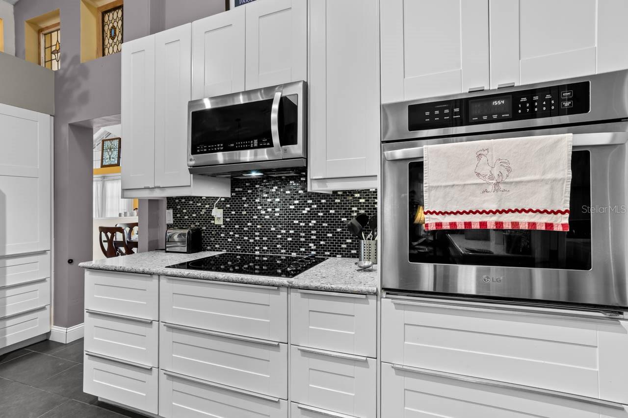 Image 16 of 64 For 2021 Berry Roberts Drive