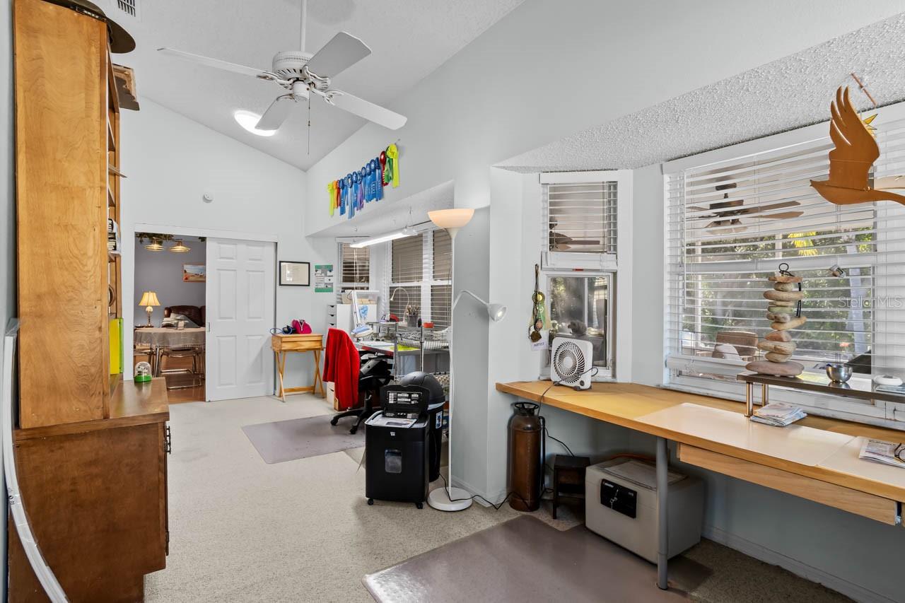 Image 33 of 64 For 2021 Berry Roberts Drive