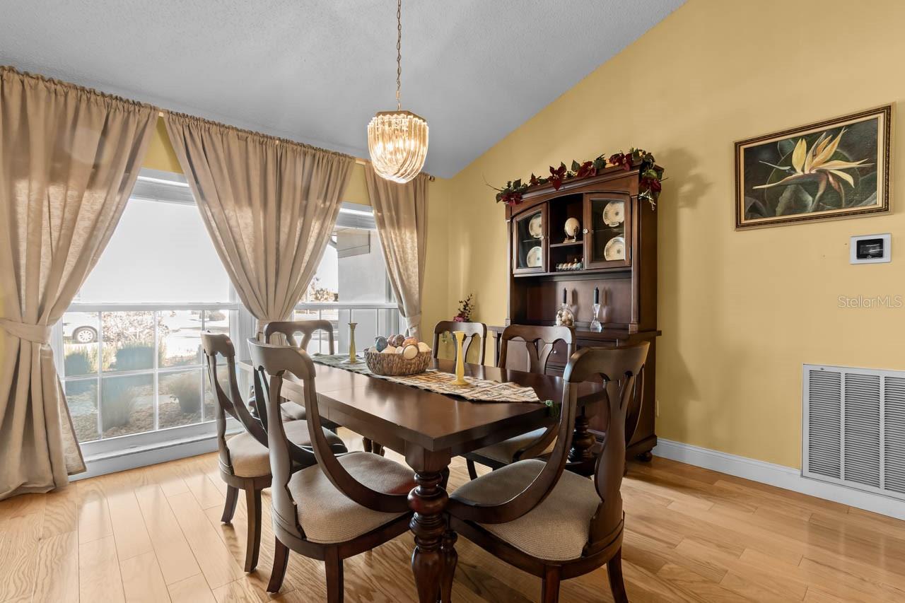 Image 6 of 64 For 2021 Berry Roberts Drive