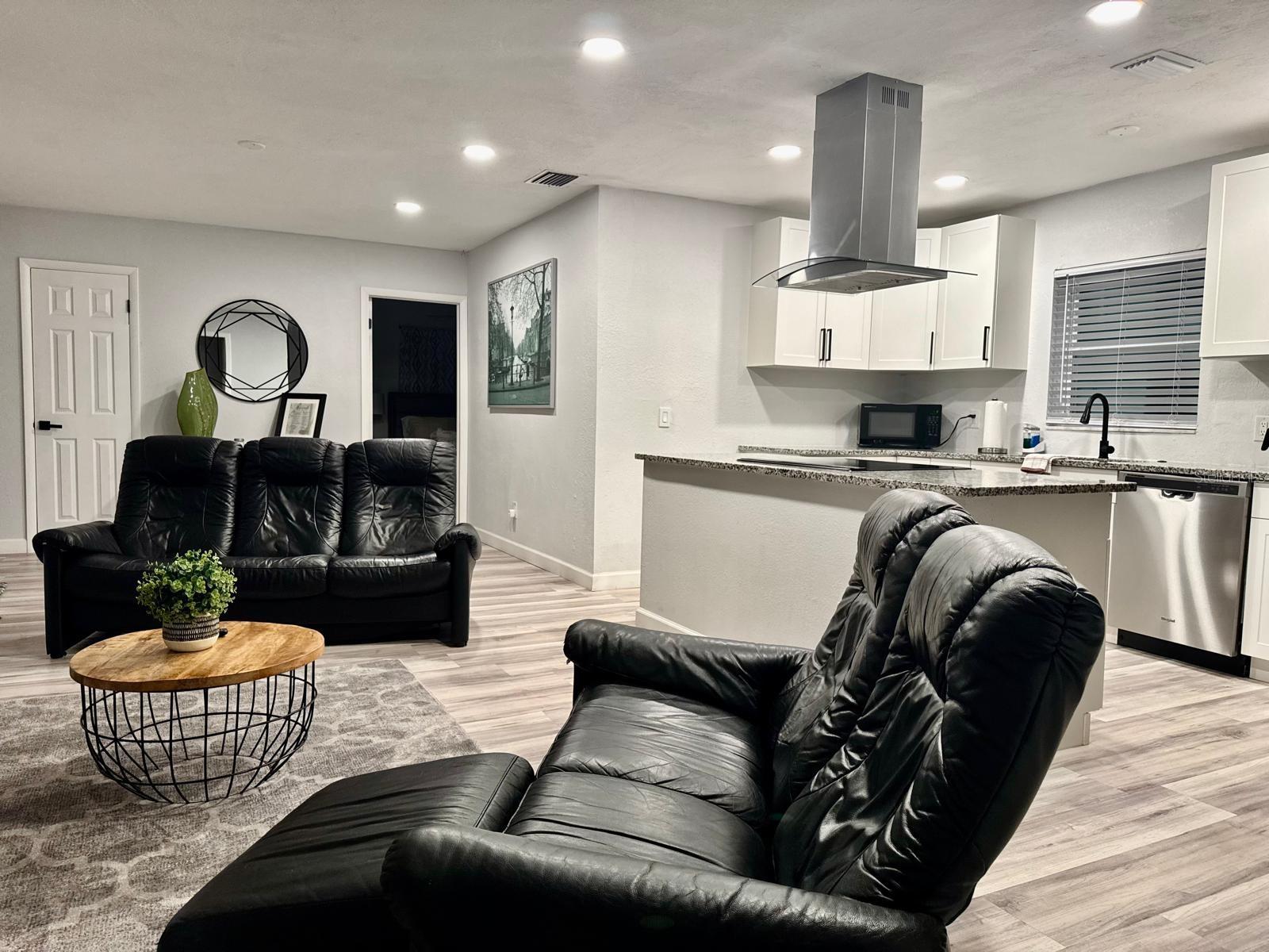 Image 11 of 22 For 9812 Oklawaha Avenue