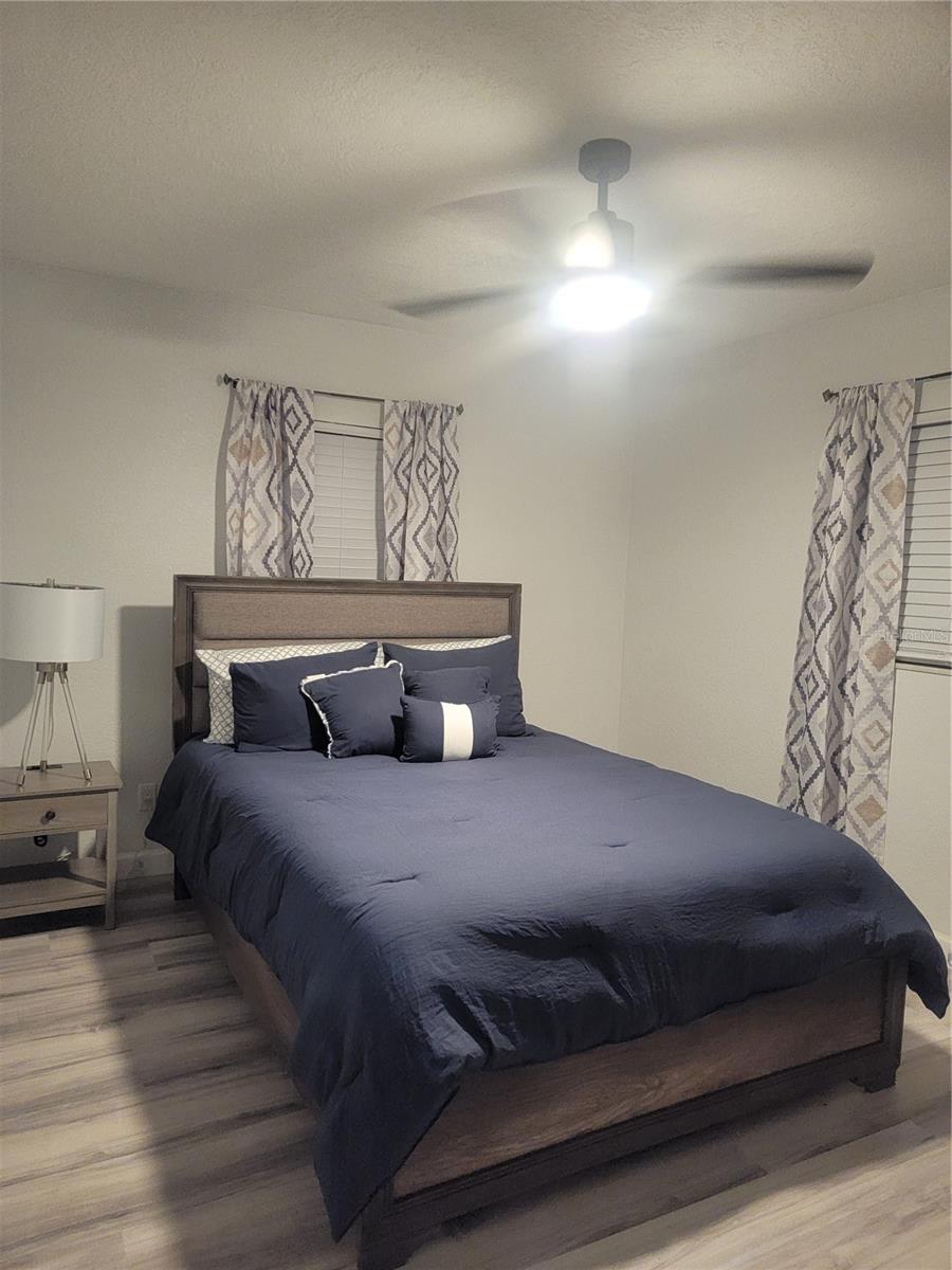 Image 16 of 22 For 9812 Oklawaha Avenue