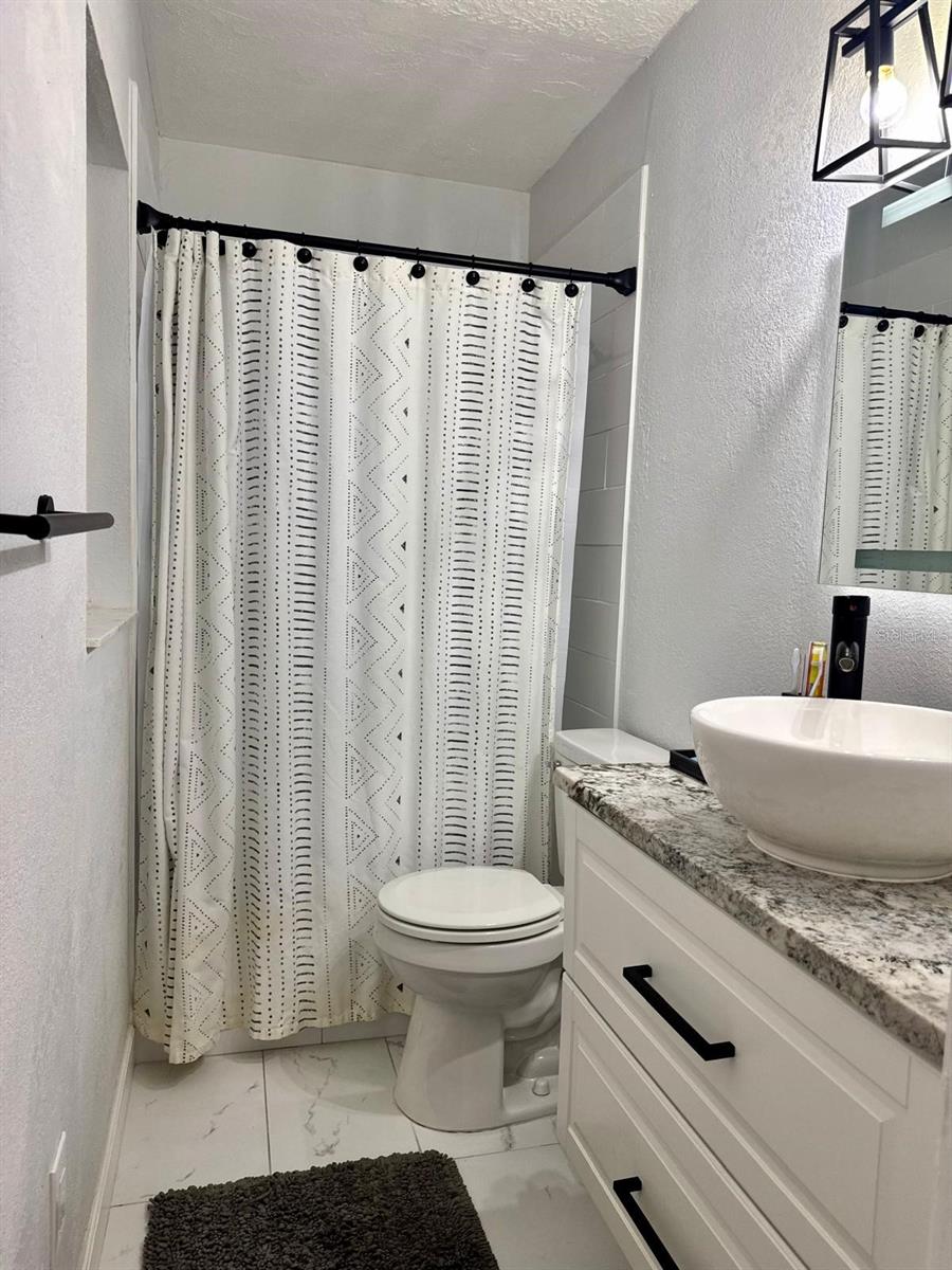 Image 18 of 22 For 9812 Oklawaha Avenue