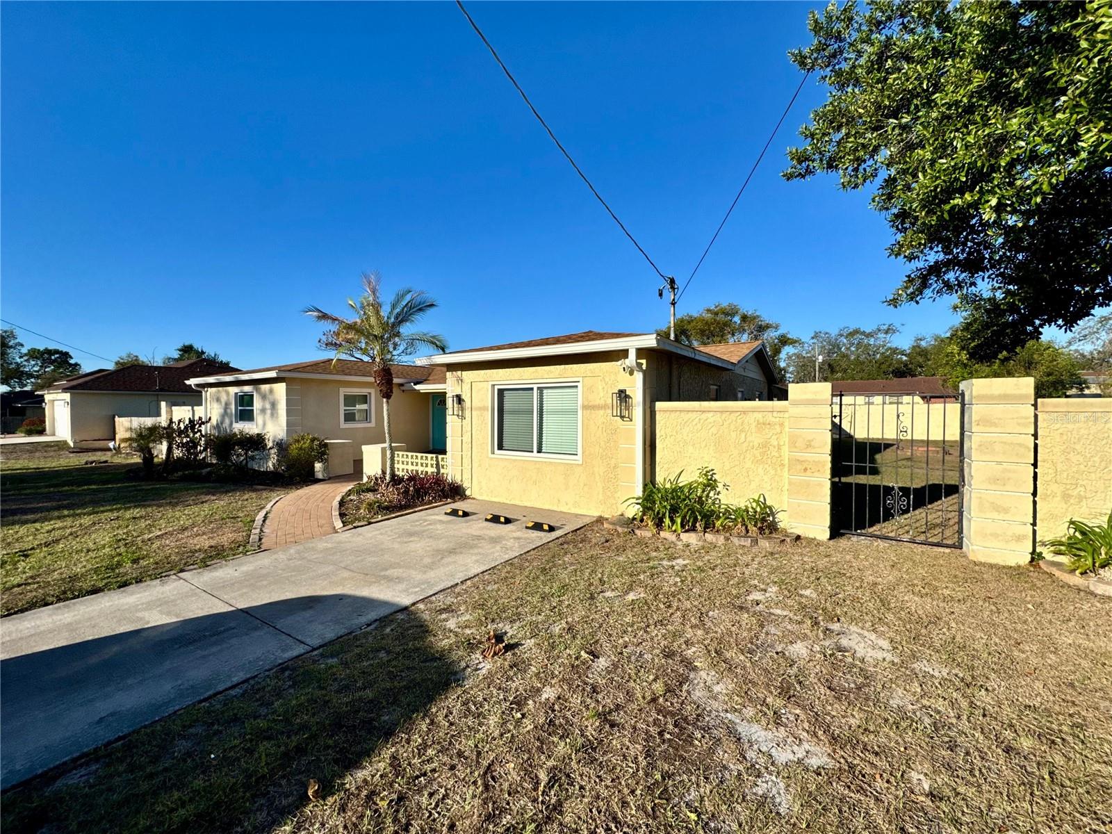 Image 2 of 22 For 9812 Oklawaha Avenue