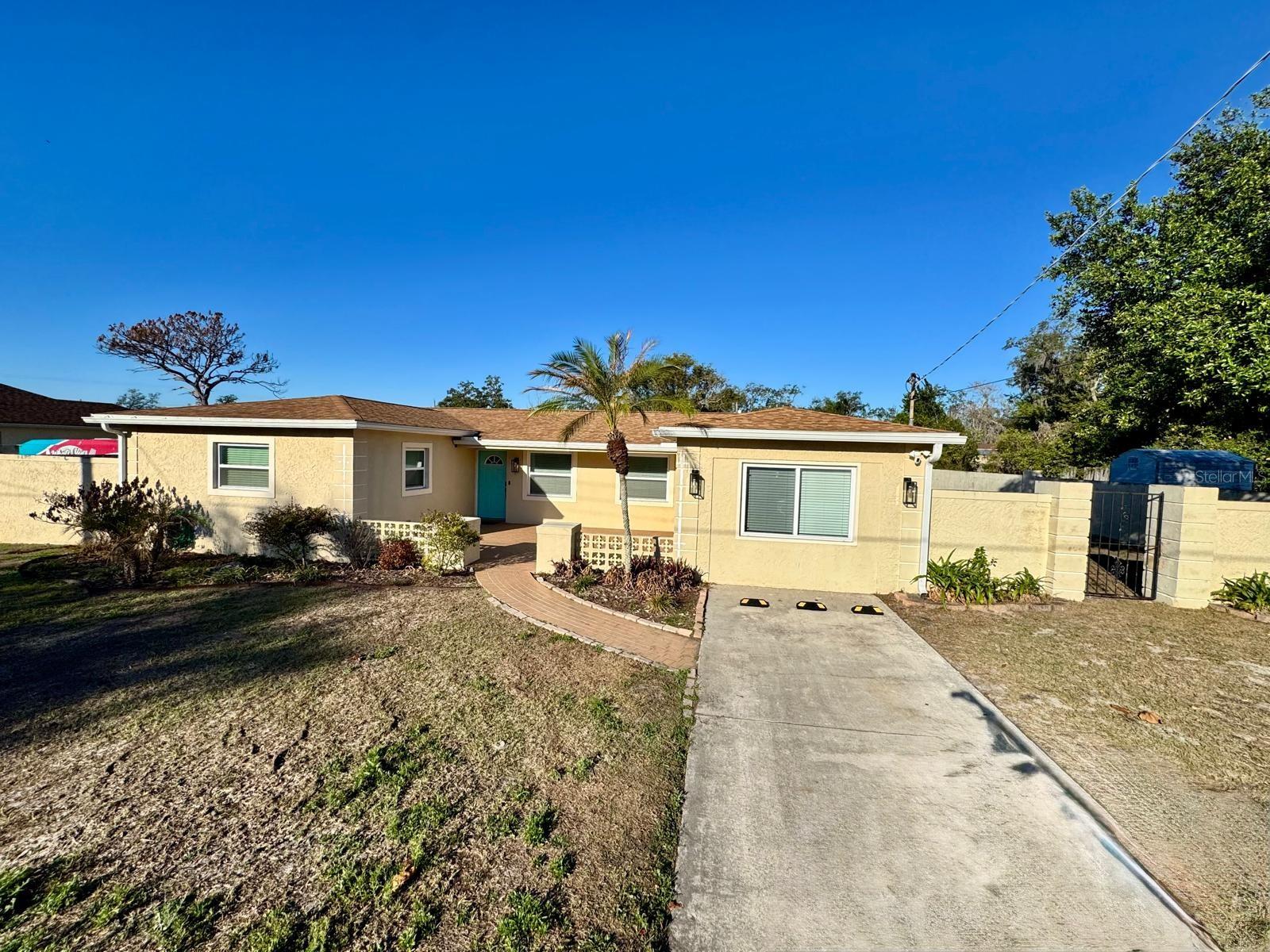 Image 3 of 22 For 9812 Oklawaha Avenue