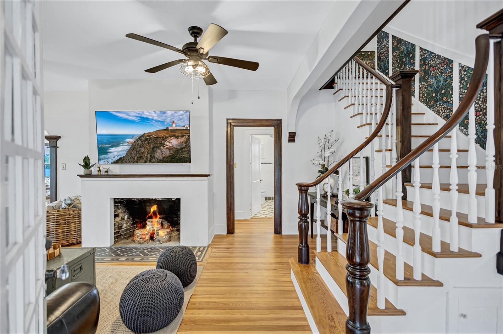 Image 12 of 43 For 3925 Sunrise Drive S