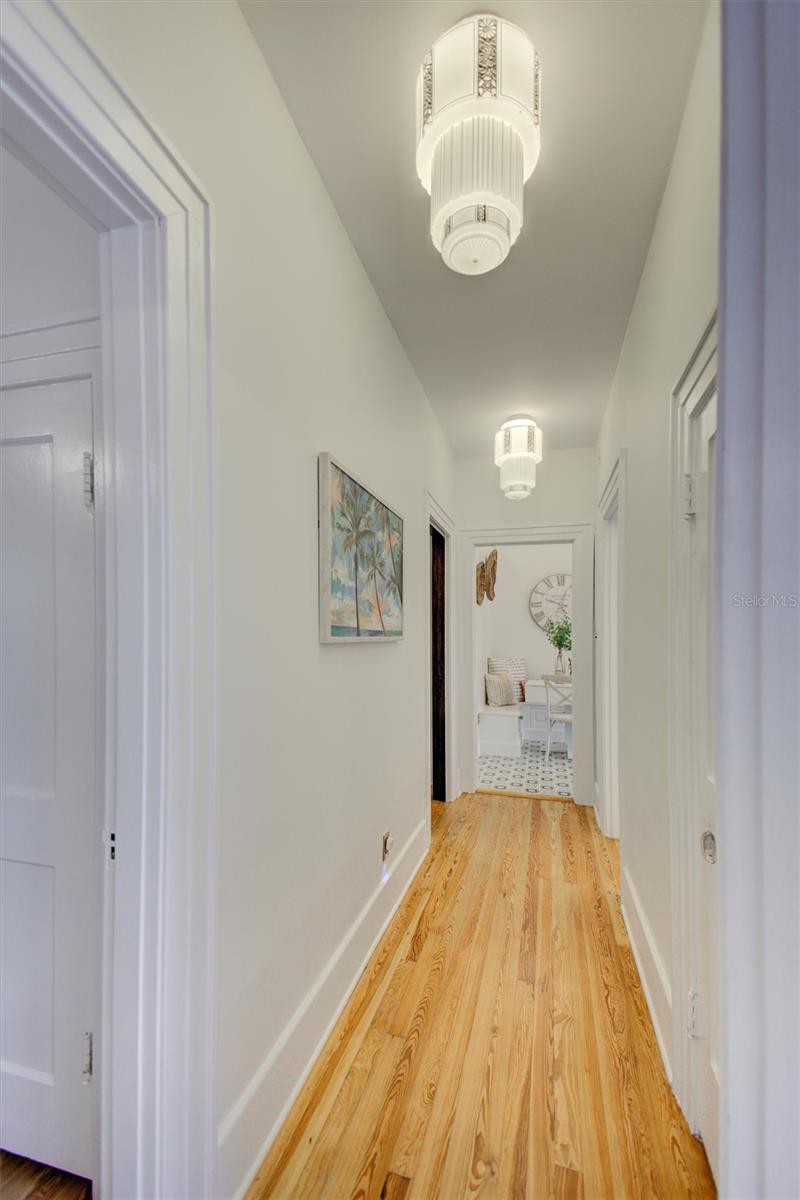 Image 20 of 43 For 3925 Sunrise Drive S