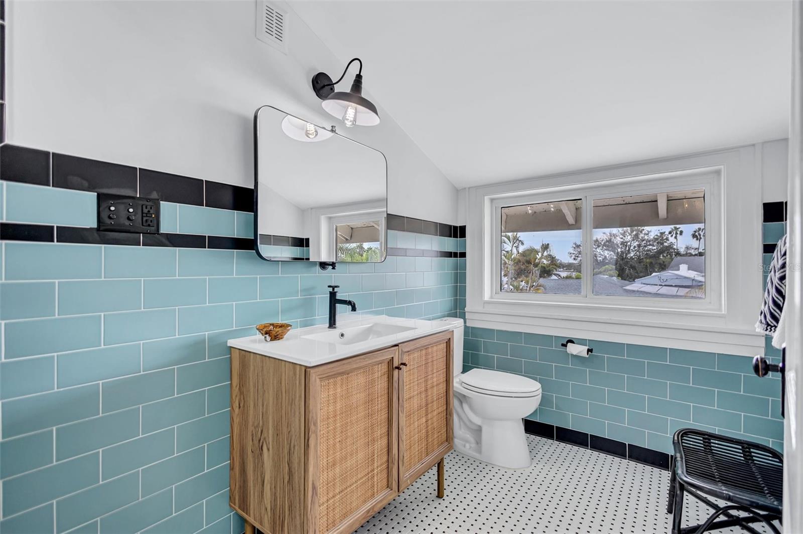 Image 29 of 43 For 3925 Sunrise Drive S