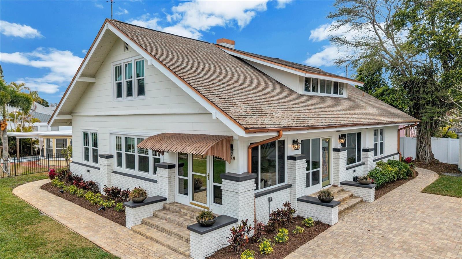 Image 3 of 43 For 3925 Sunrise Drive S