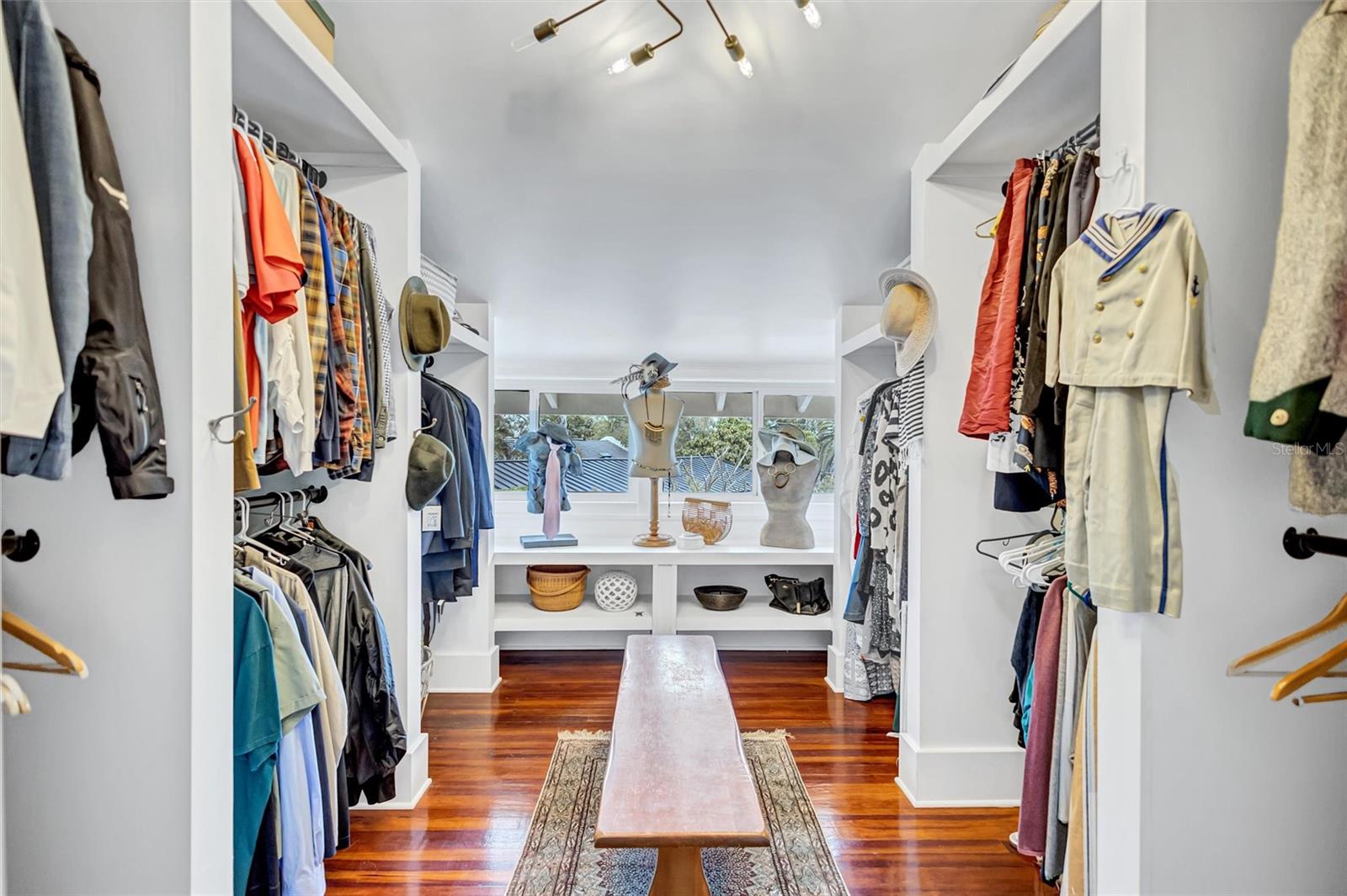 Image 33 of 43 For 3925 Sunrise Drive S