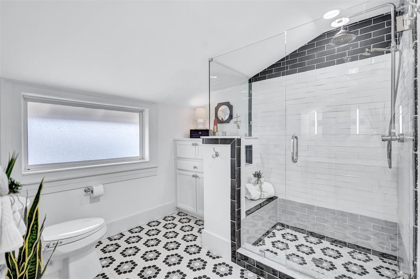 Image 36 of 43 For 3925 Sunrise Drive S