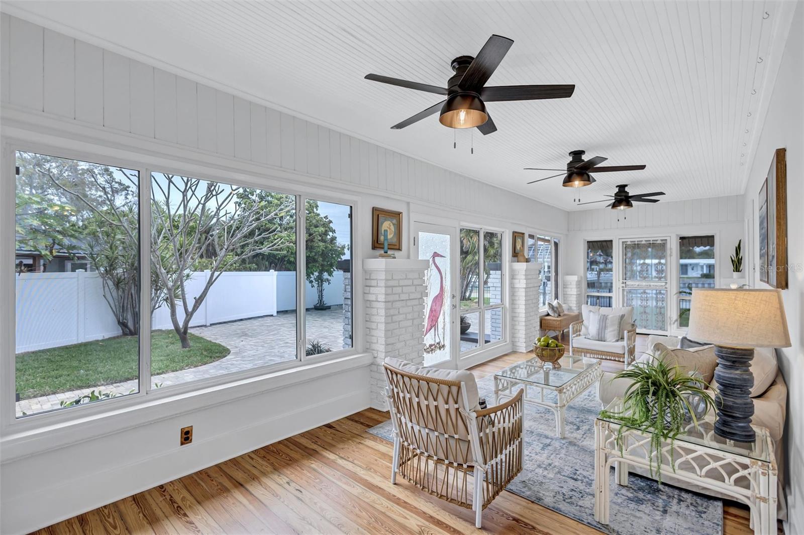 Image 8 of 43 For 3925 Sunrise Drive S