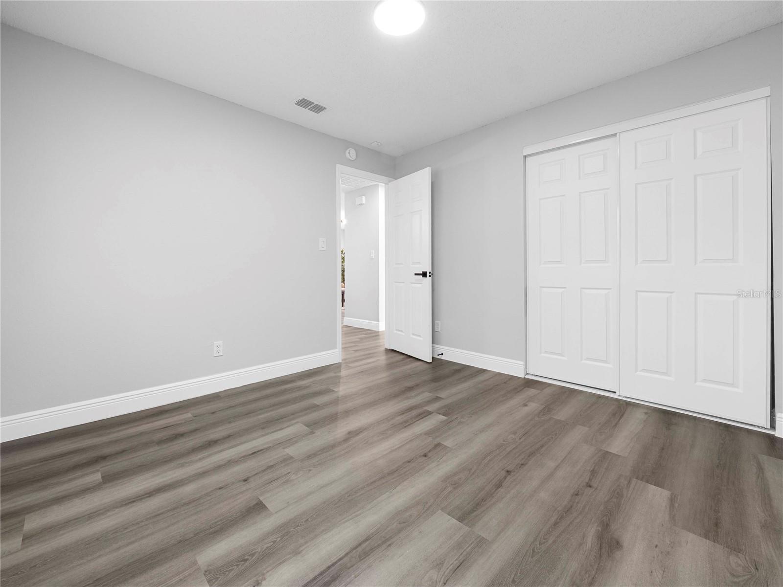 Image 23 of 40 For 10804 53rd Street