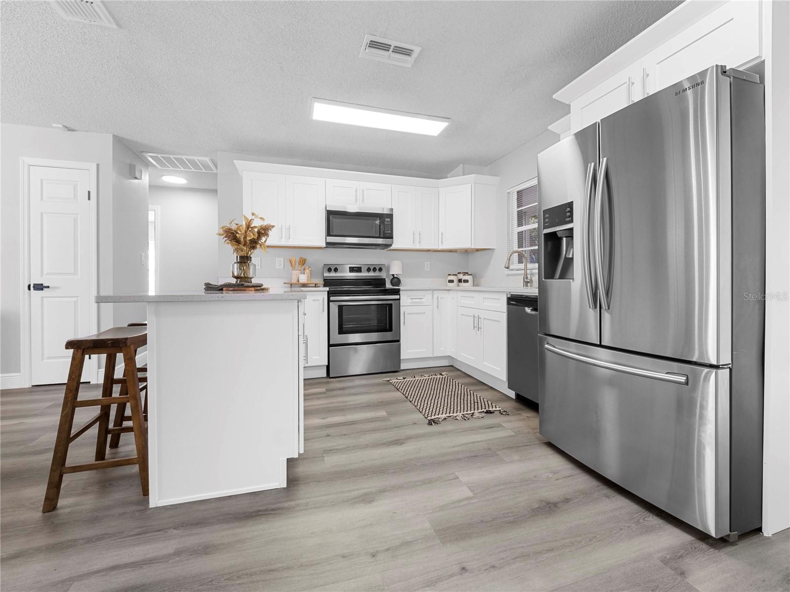 Image 8 of 40 For 10804 53rd Street