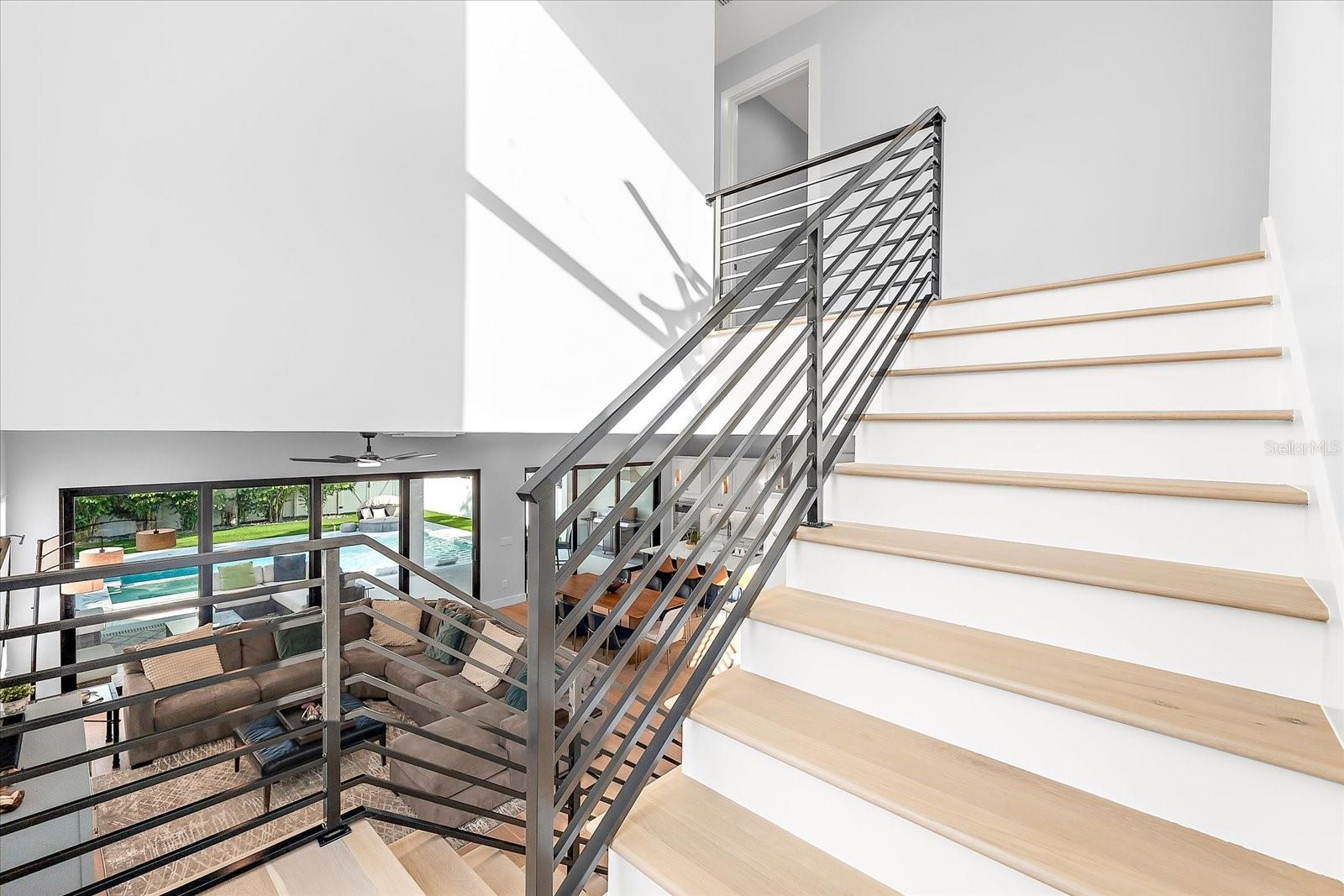 Listing photo id 28 for 2707 Ridgewood Avenue