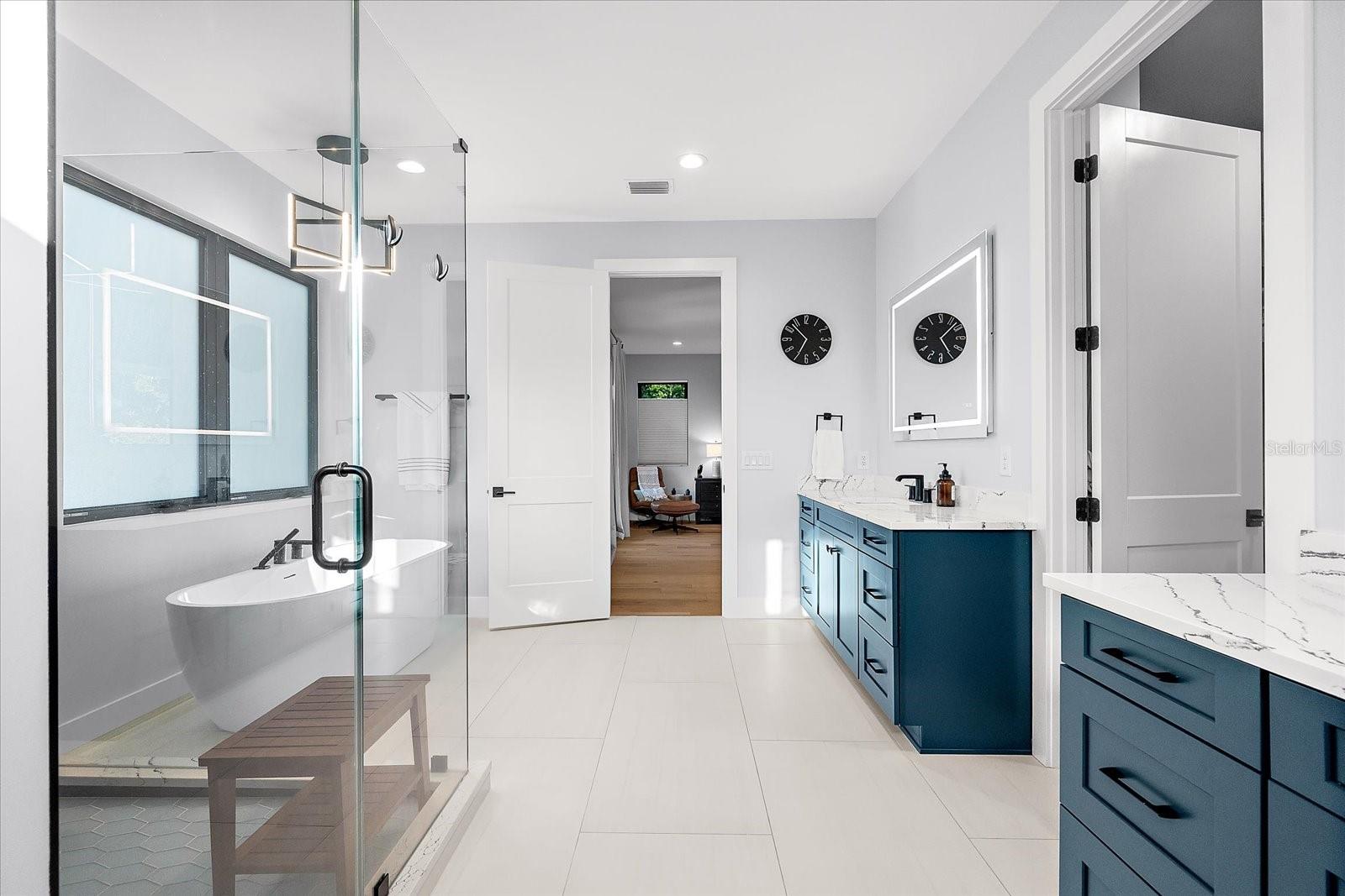 Listing photo id 39 for 2707 Ridgewood Avenue