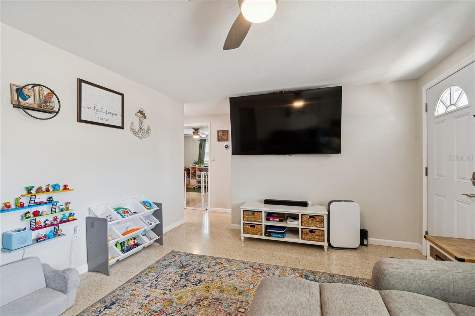 Listing photo id 9 for 5945 62nd Avenue N