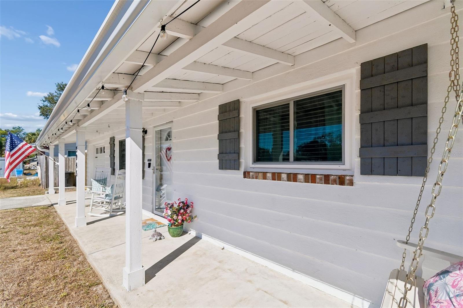 Listing photo id 32 for 5945 62nd Avenue N