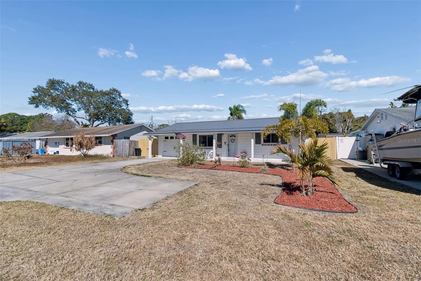 Listing photo id 54 for 5945 62nd Avenue N