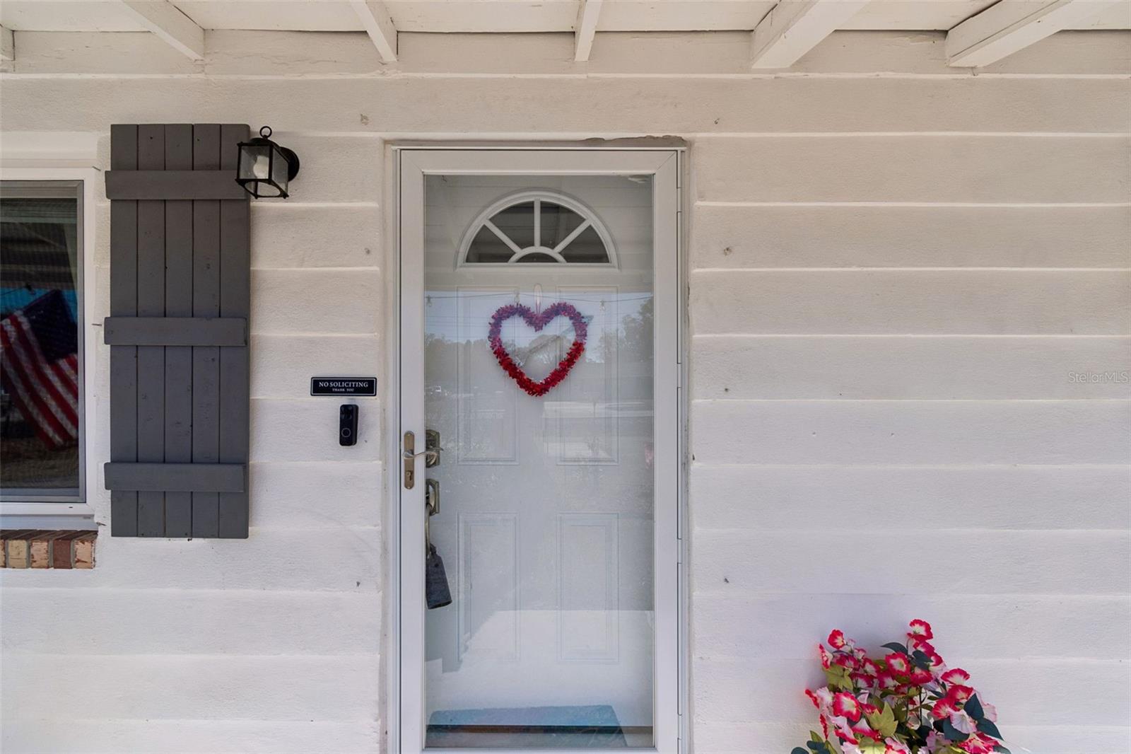 Listing photo id 5 for 5945 62nd Avenue N