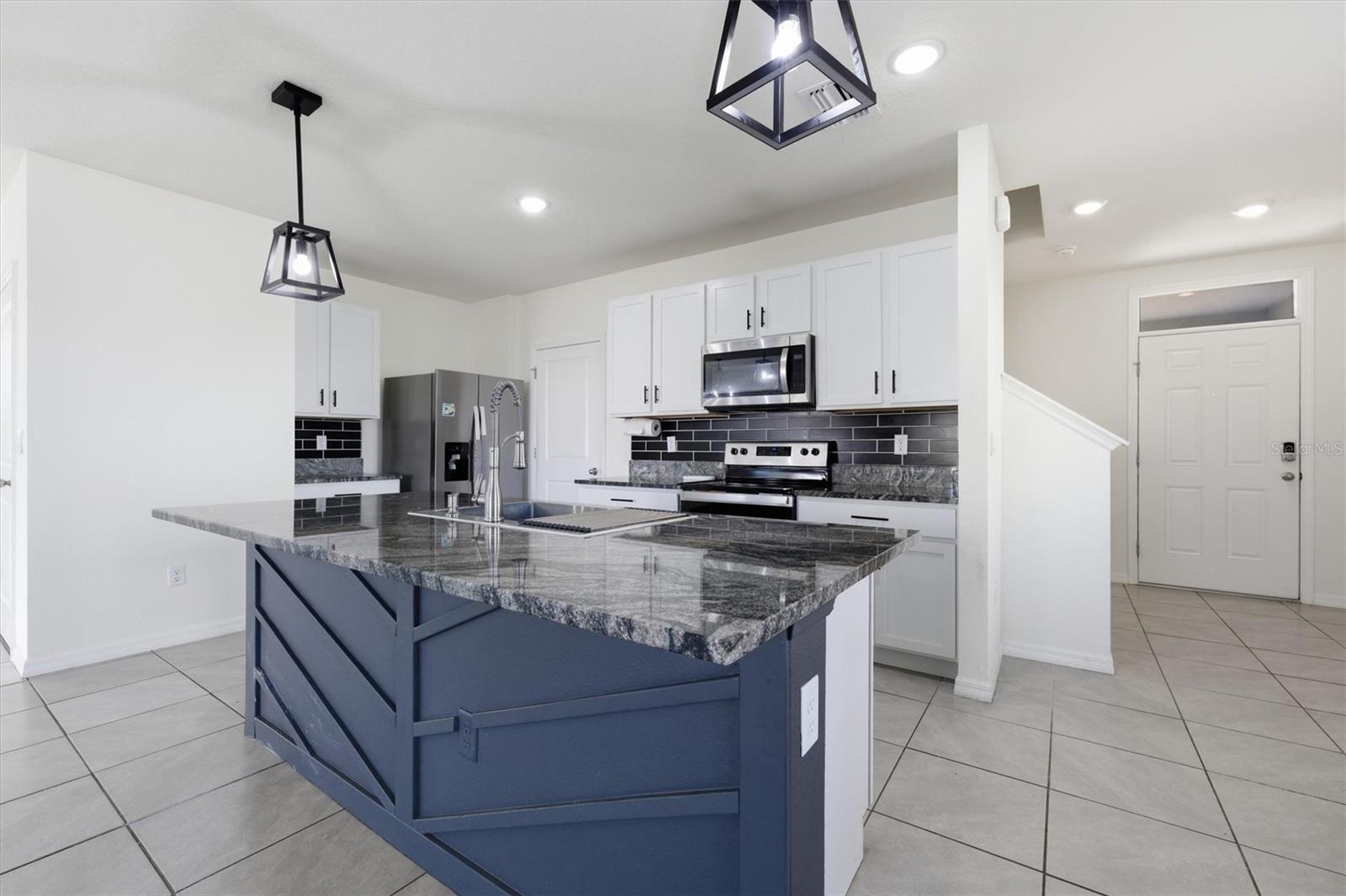 Image 7 of 40 For 5608 Wandering Willow Drive