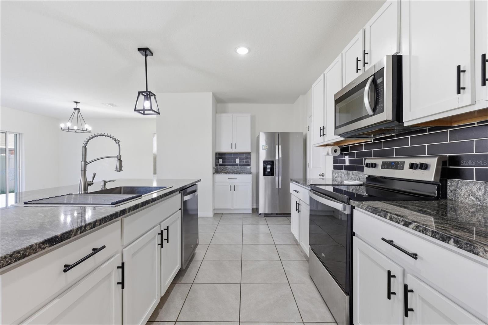 Image 9 of 40 For 5608 Wandering Willow Drive