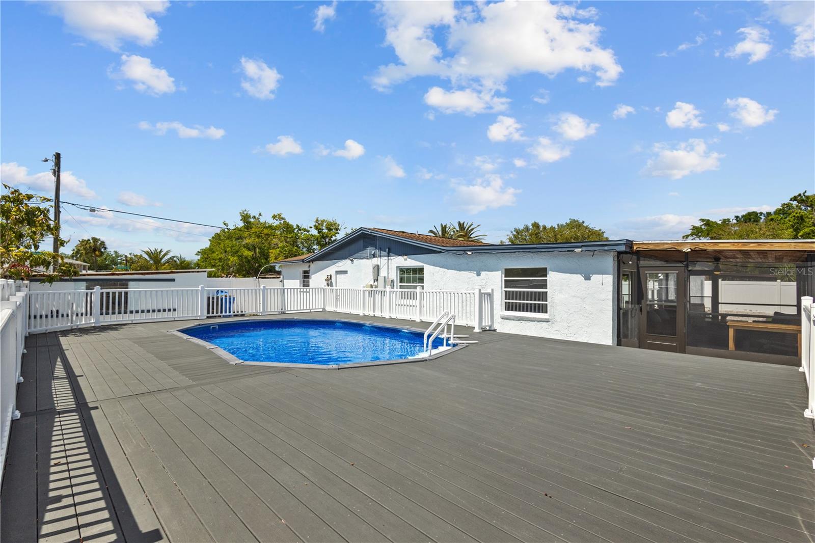 Image 22 of 26 For 6001 Tampa Shores Boulevard