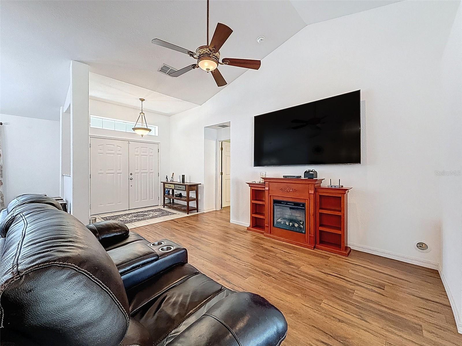 Image 10 of 52 For 9131 Alpinia Drive