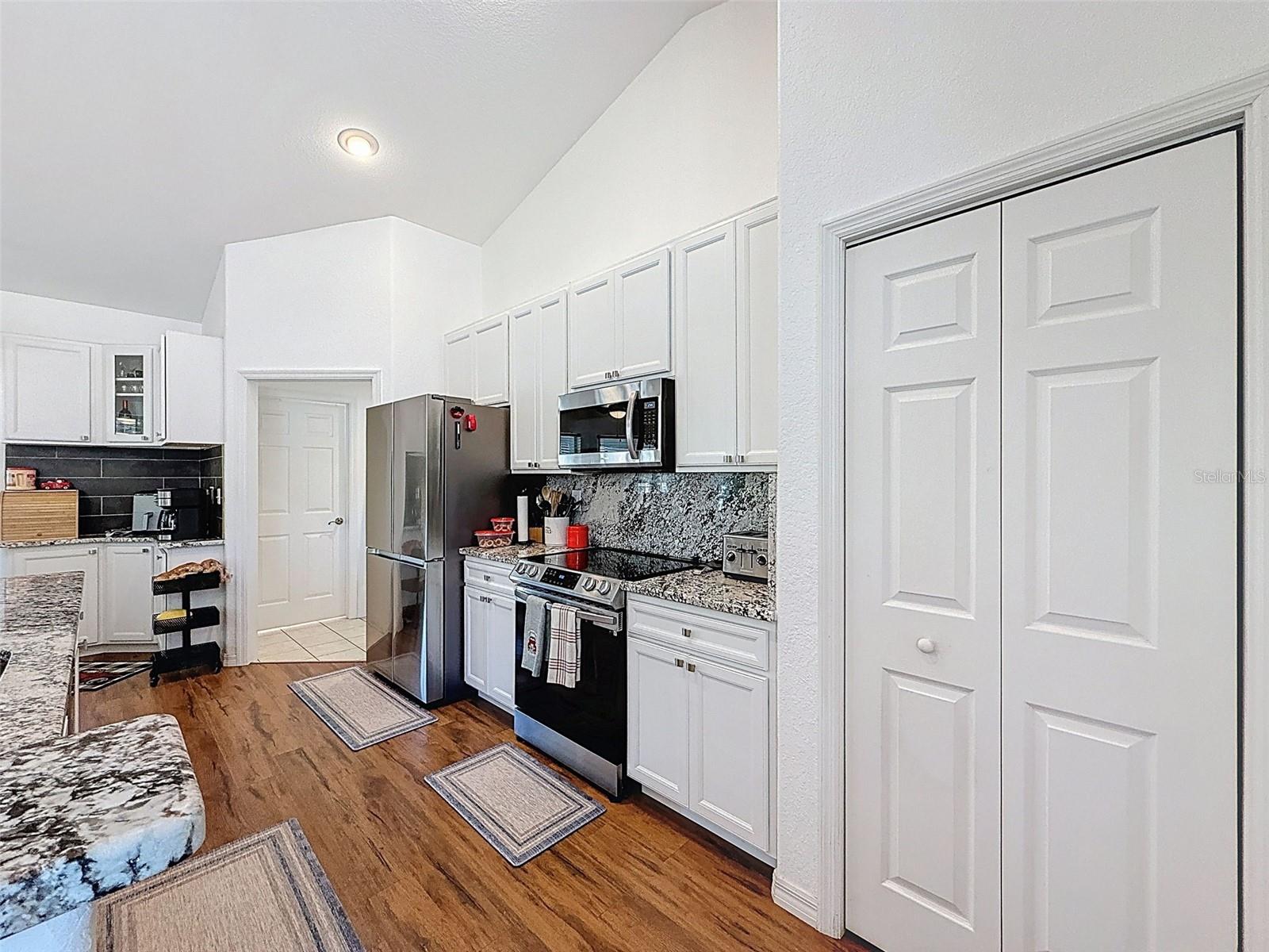 Image 18 of 52 For 9131 Alpinia Drive