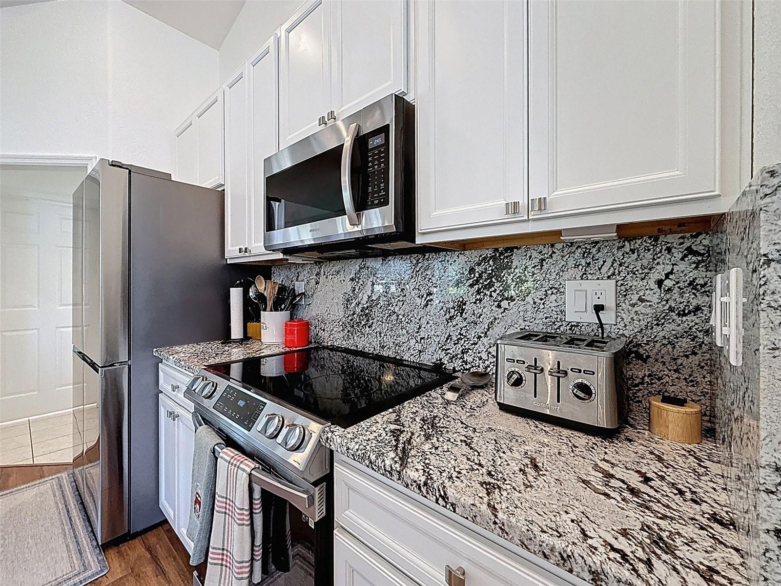 Image 19 of 52 For 9131 Alpinia Drive