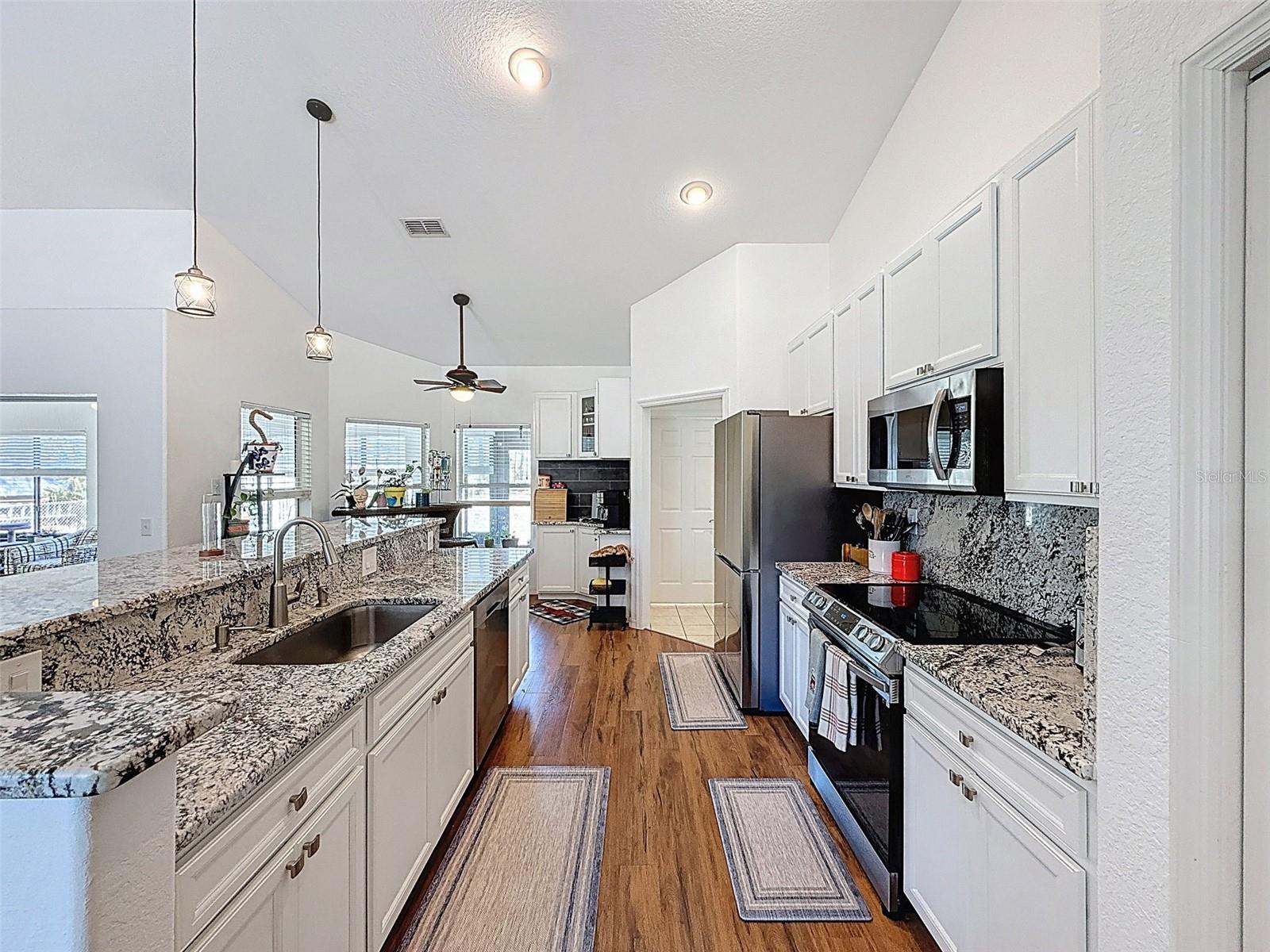 Image 20 of 52 For 9131 Alpinia Drive