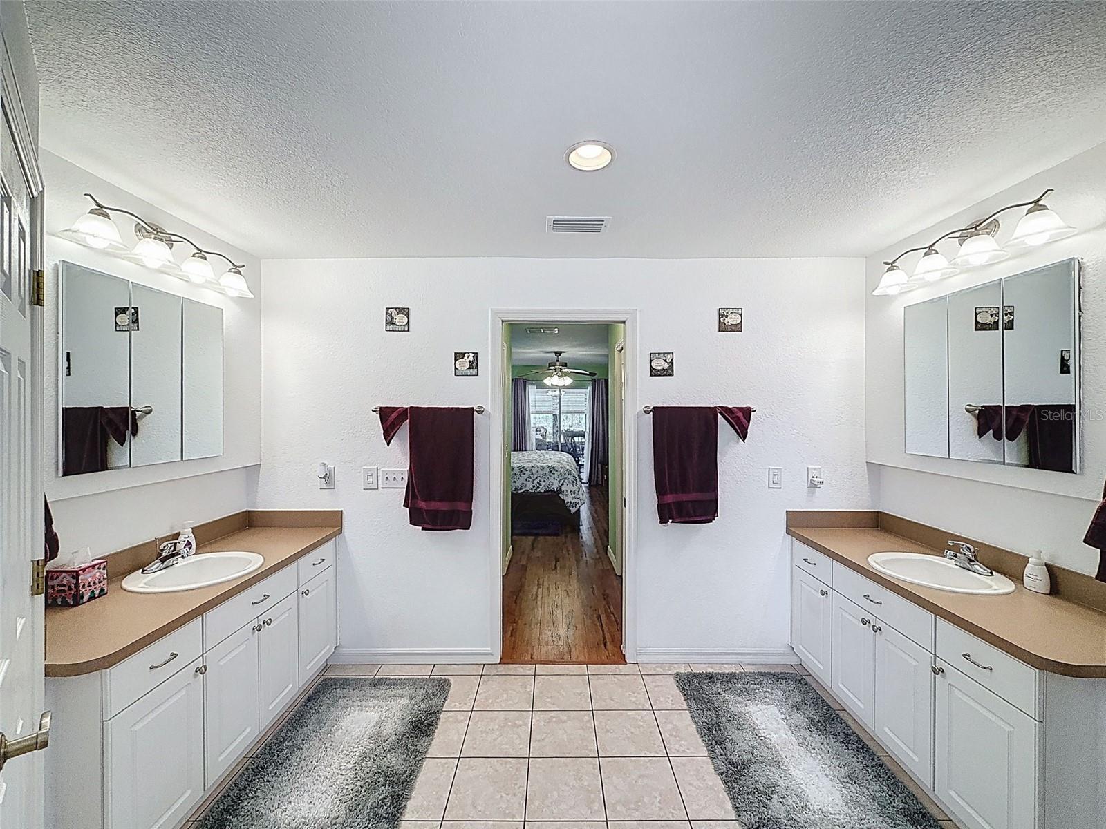 Image 33 of 52 For 9131 Alpinia Drive