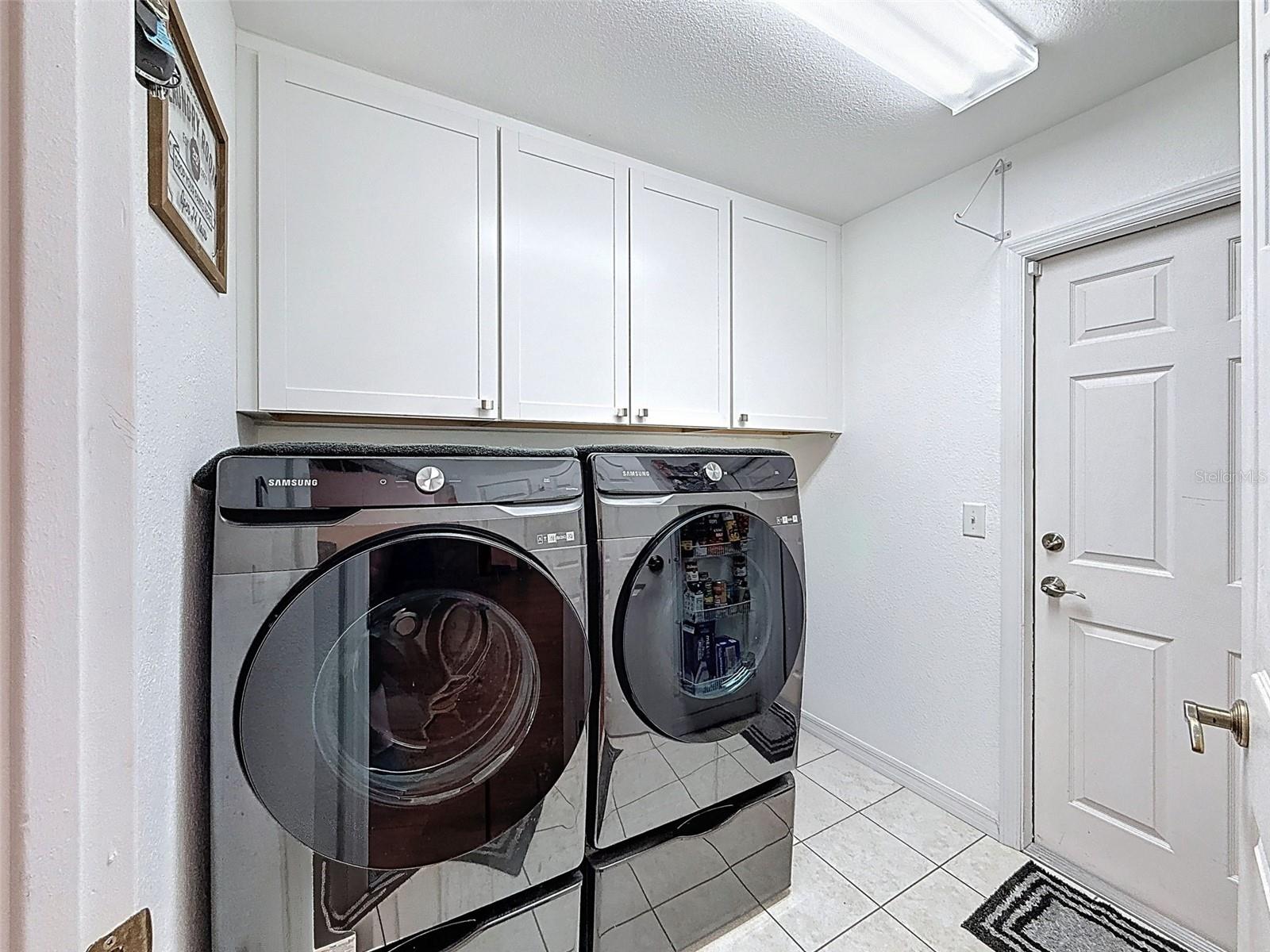 Image 34 of 52 For 9131 Alpinia Drive