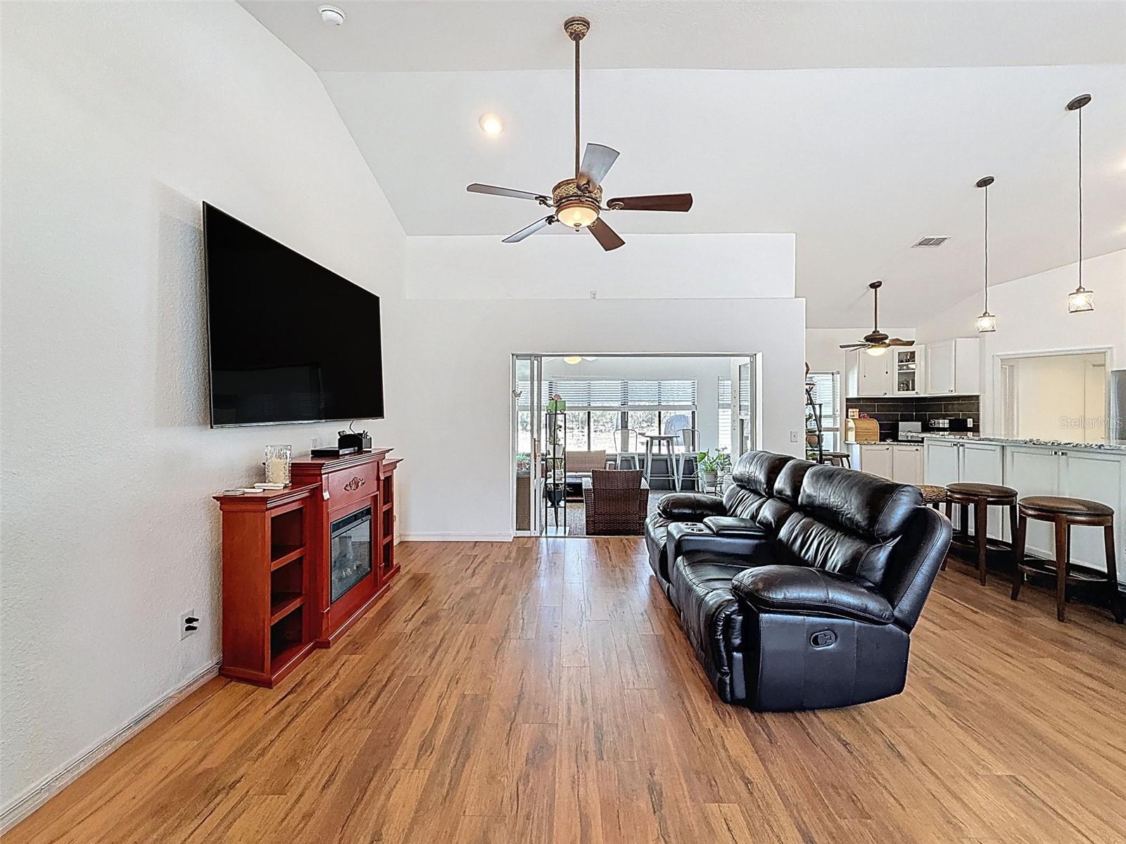 Image 7 of 52 For 9131 Alpinia Drive