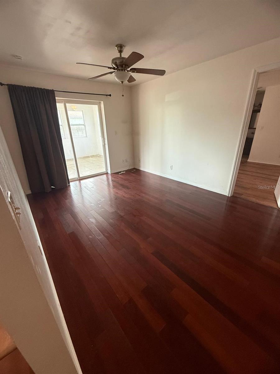 Image 10 of 14 For 4913 Liberty Street