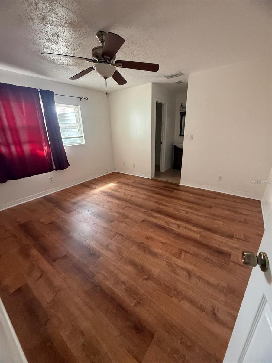 Image 5 of 14 For 4913 Liberty Street