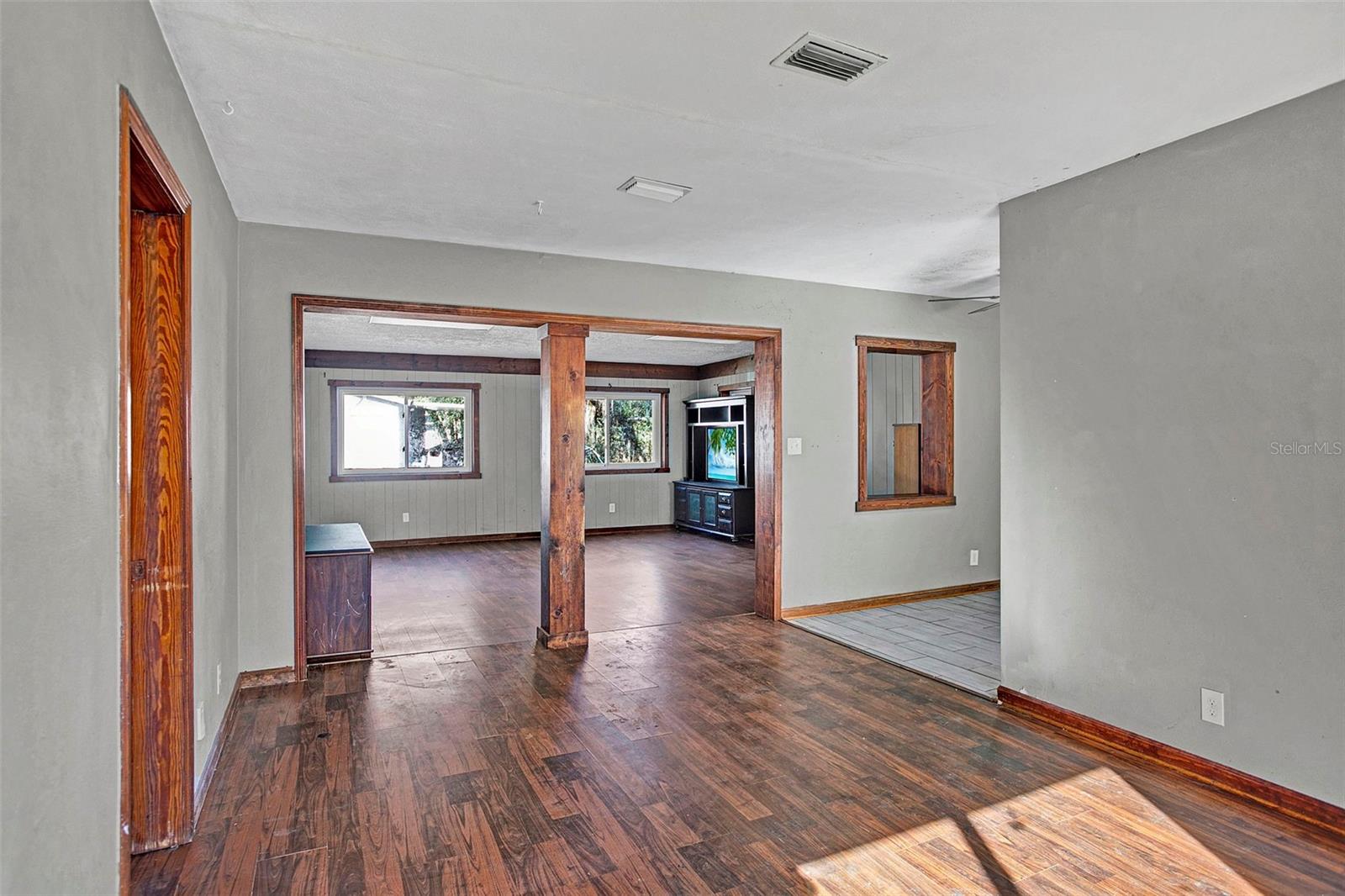 Image 3 of 21 For 4122 Rendale Drive