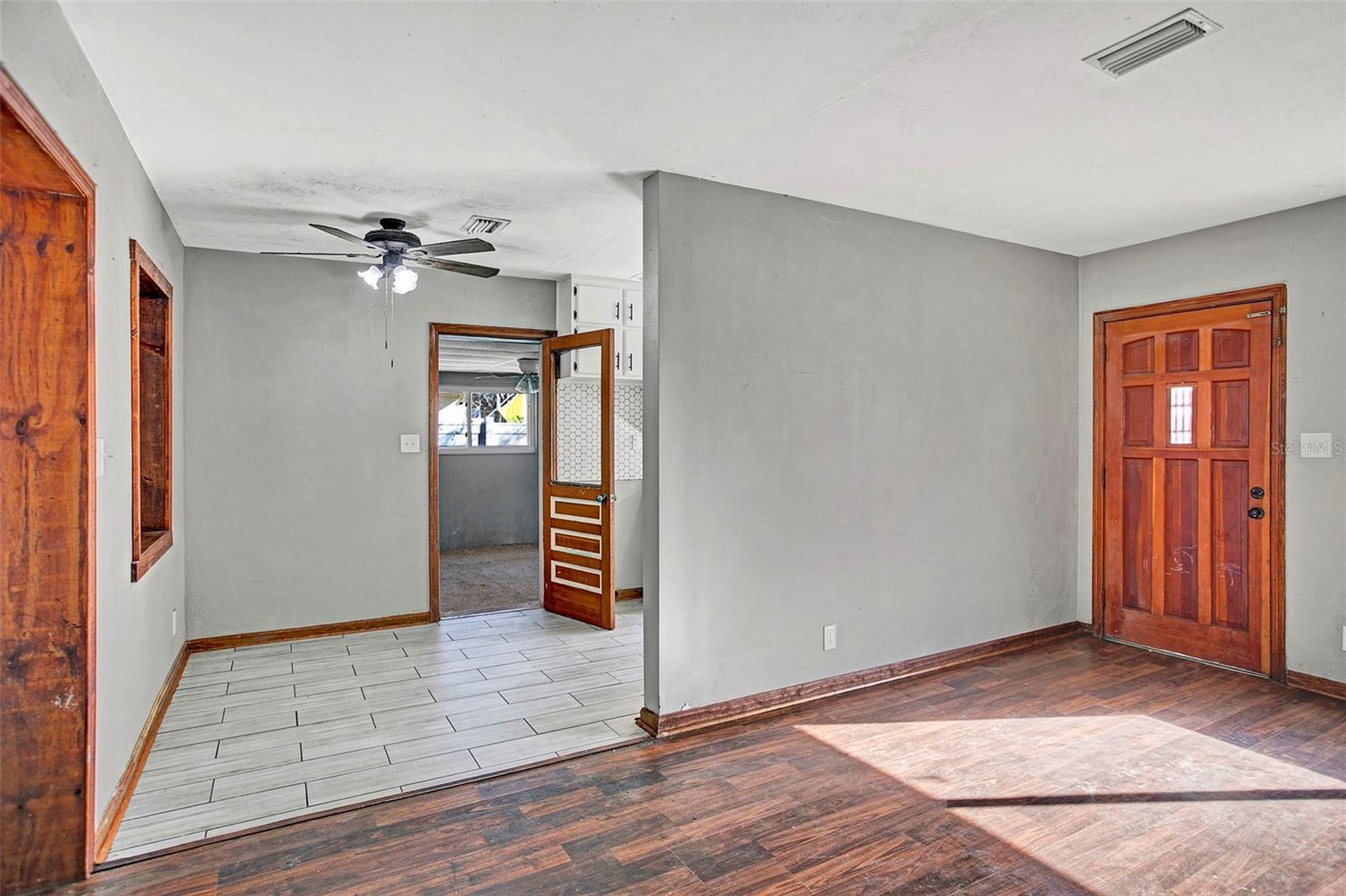 Image 5 of 21 For 4122 Rendale Drive