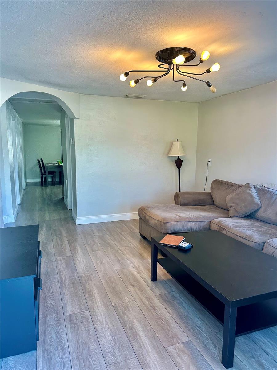 Image 11 of 48 For 2003 Humphrey St