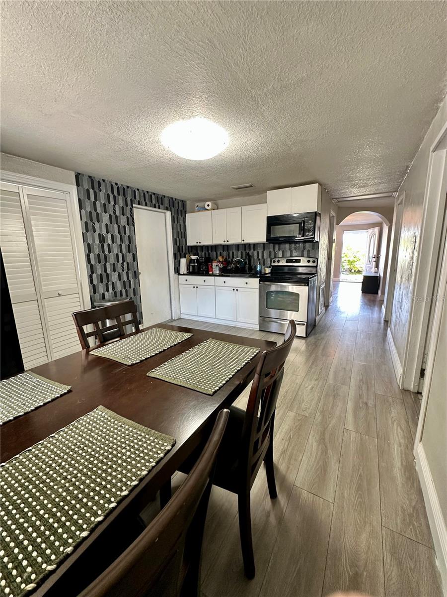 Image 30 of 48 For 2003 Humphrey St