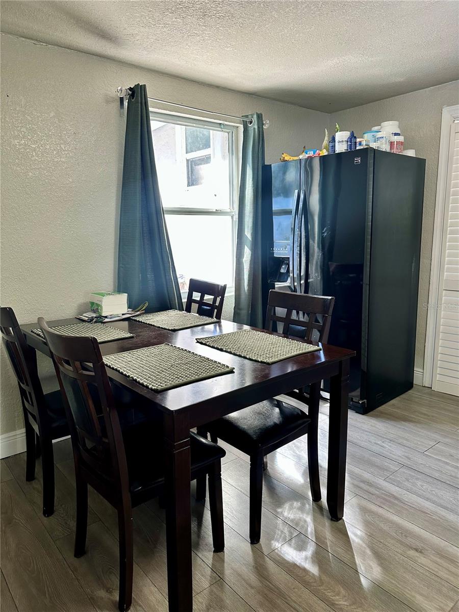 Image 33 of 48 For 2003 Humphrey St